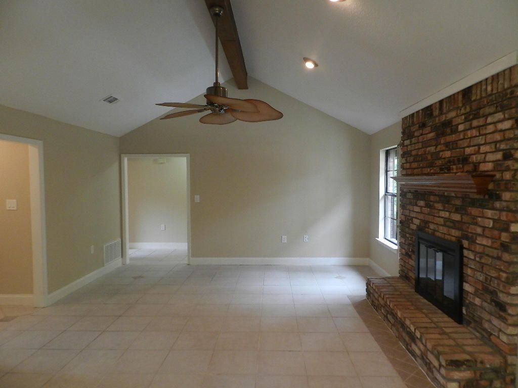 MARY ESTHER MANOR 1ST ADDN - Residential