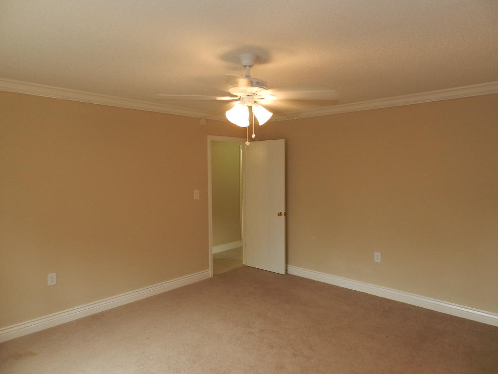 MARY ESTHER MANOR 1ST ADDN - Residential