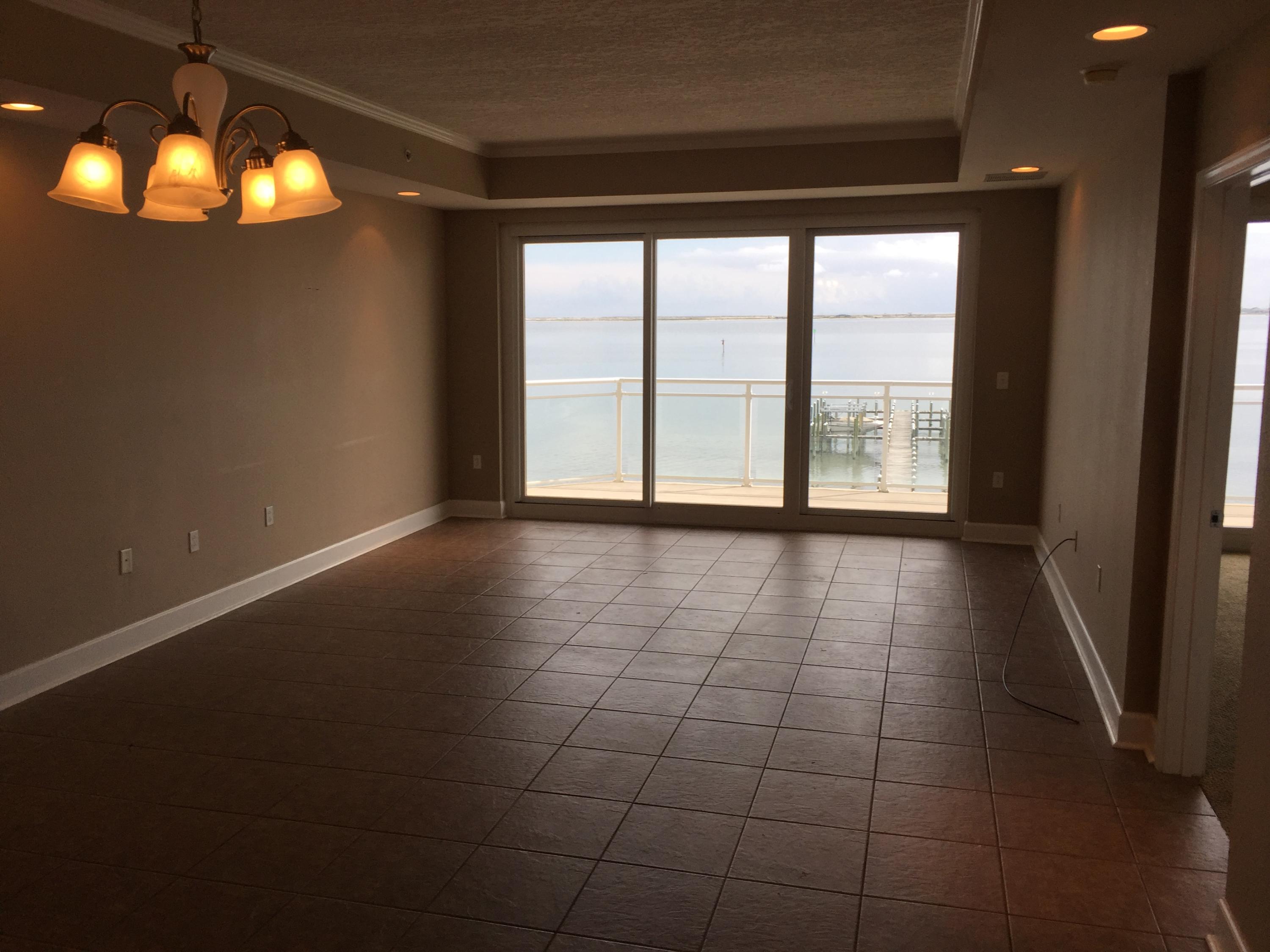 Pier 23 @ Navarre Landing - Residential