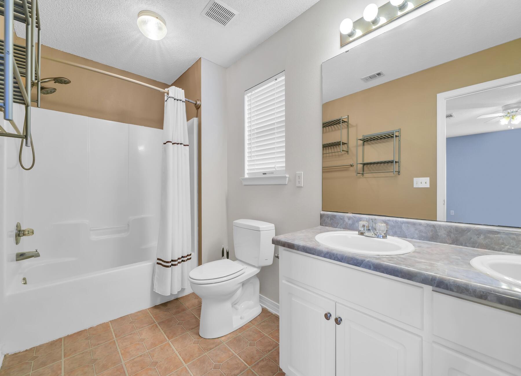 EMERALD VILLAGE PH I LOT 9 BLK D - Residential Lease