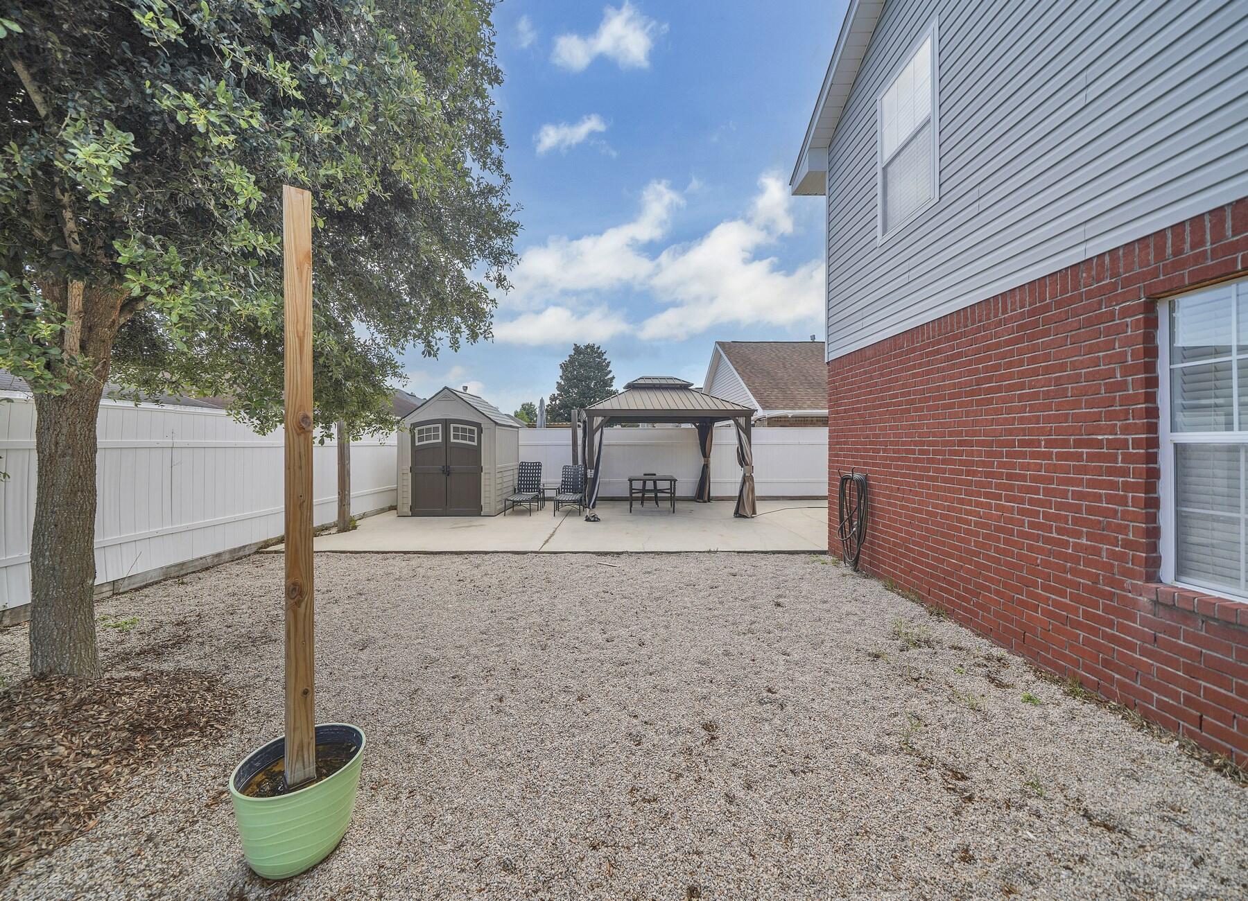 EMERALD VILLAGE PH I LOT 9 BLK D - Residential Lease