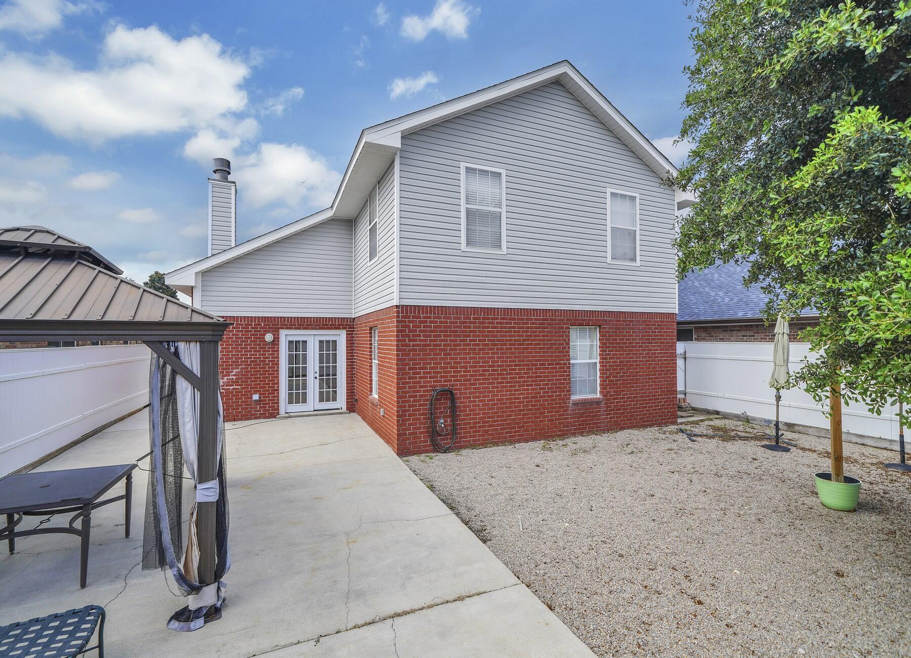 EMERALD VILLAGE PH I LOT 9 BLK D - Residential Lease