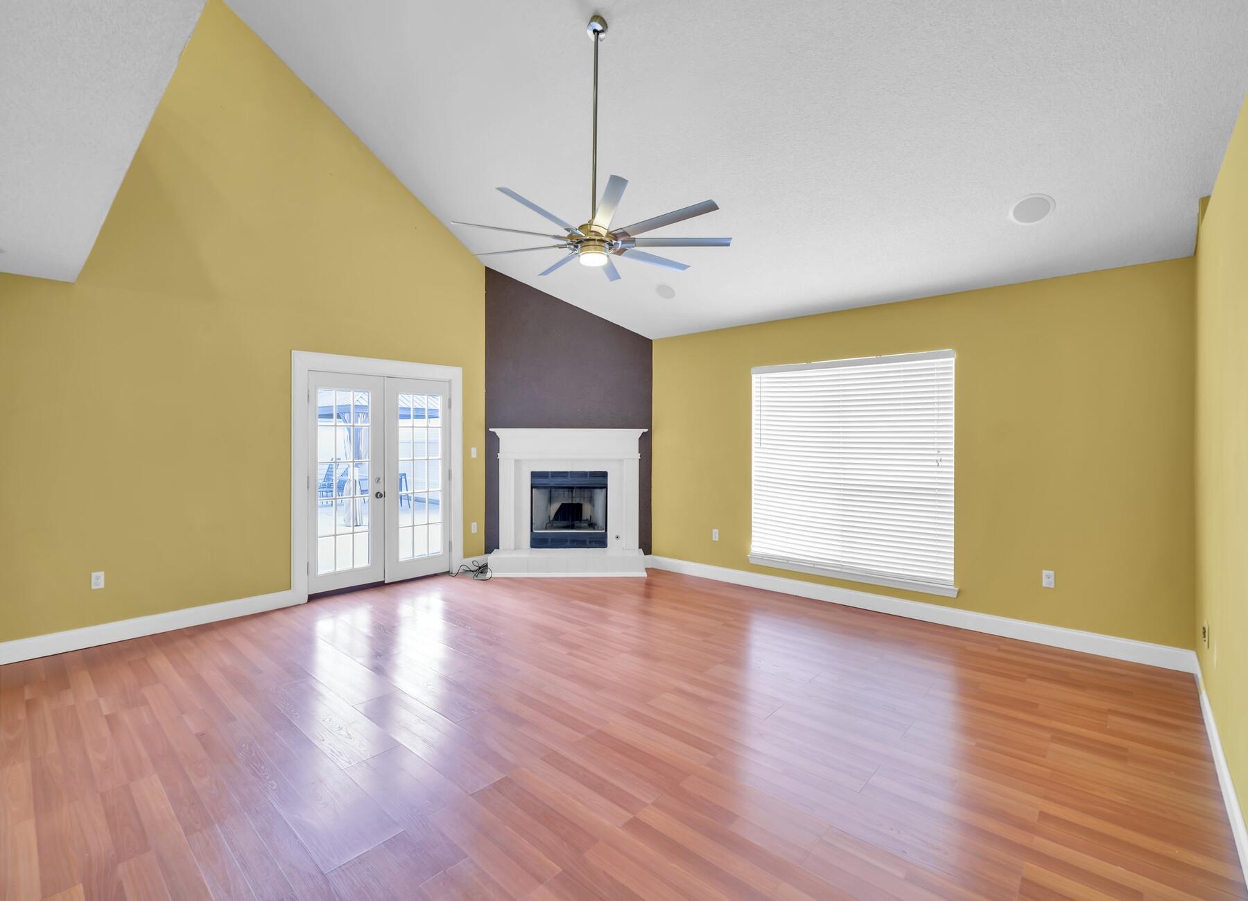 EMERALD VILLAGE PH I LOT 9 BLK D - Residential Lease