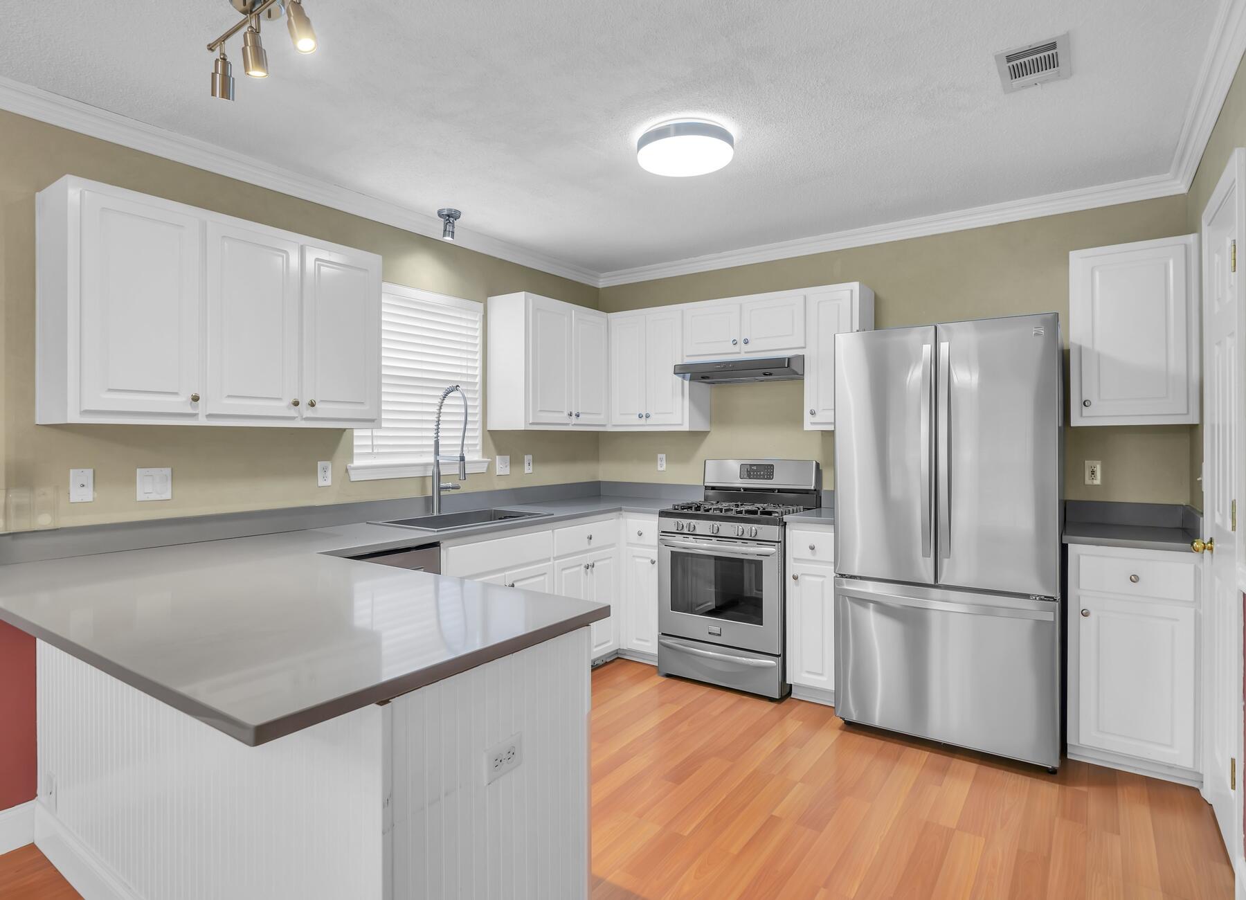 EMERALD VILLAGE PH I LOT 9 BLK D - Residential Lease