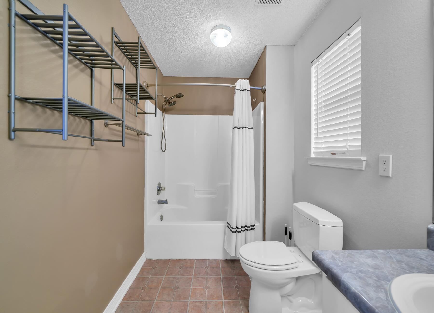 EMERALD VILLAGE PH I LOT 9 BLK D - Residential Lease