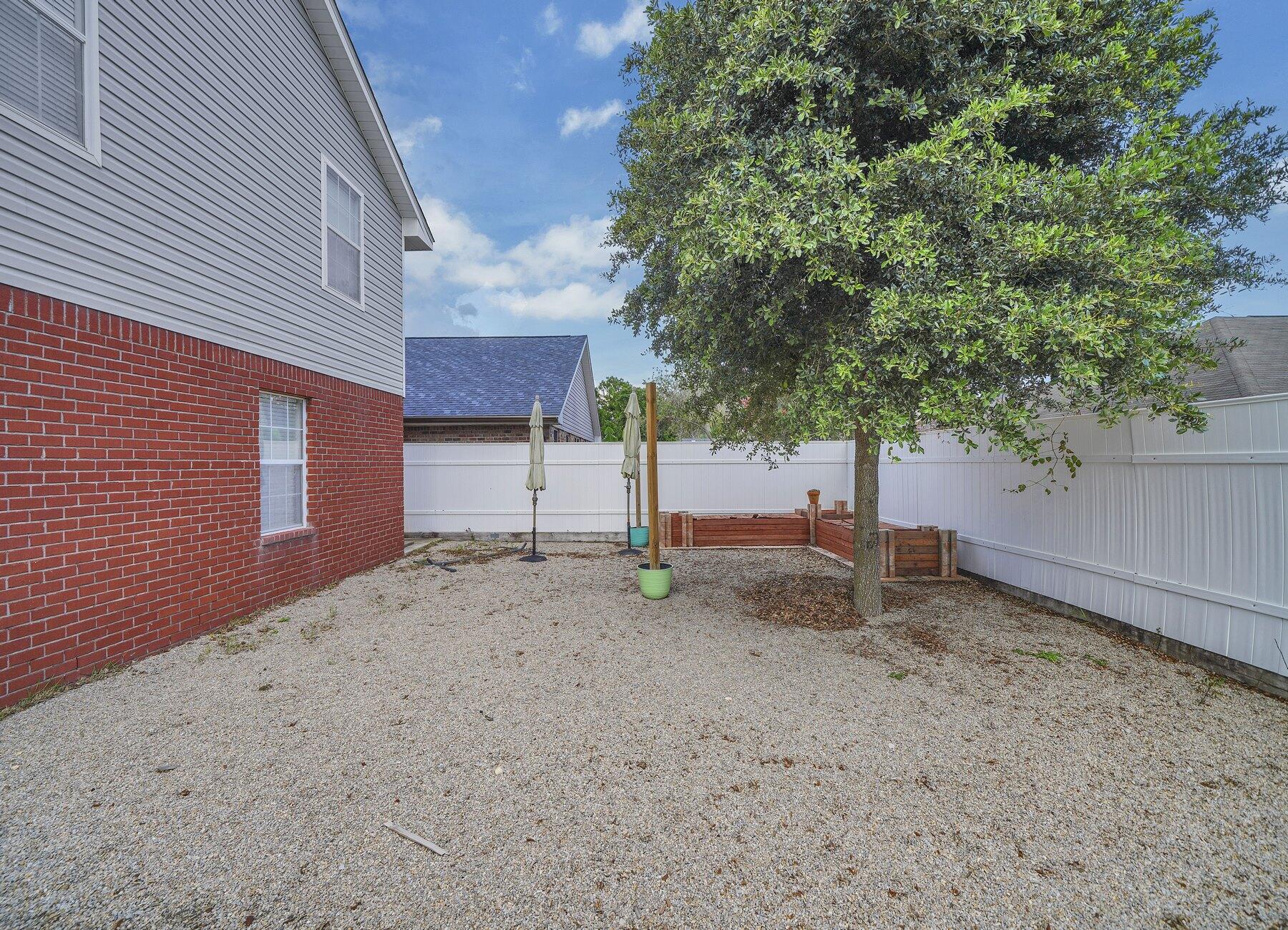 EMERALD VILLAGE PH I LOT 9 BLK D - Residential Lease