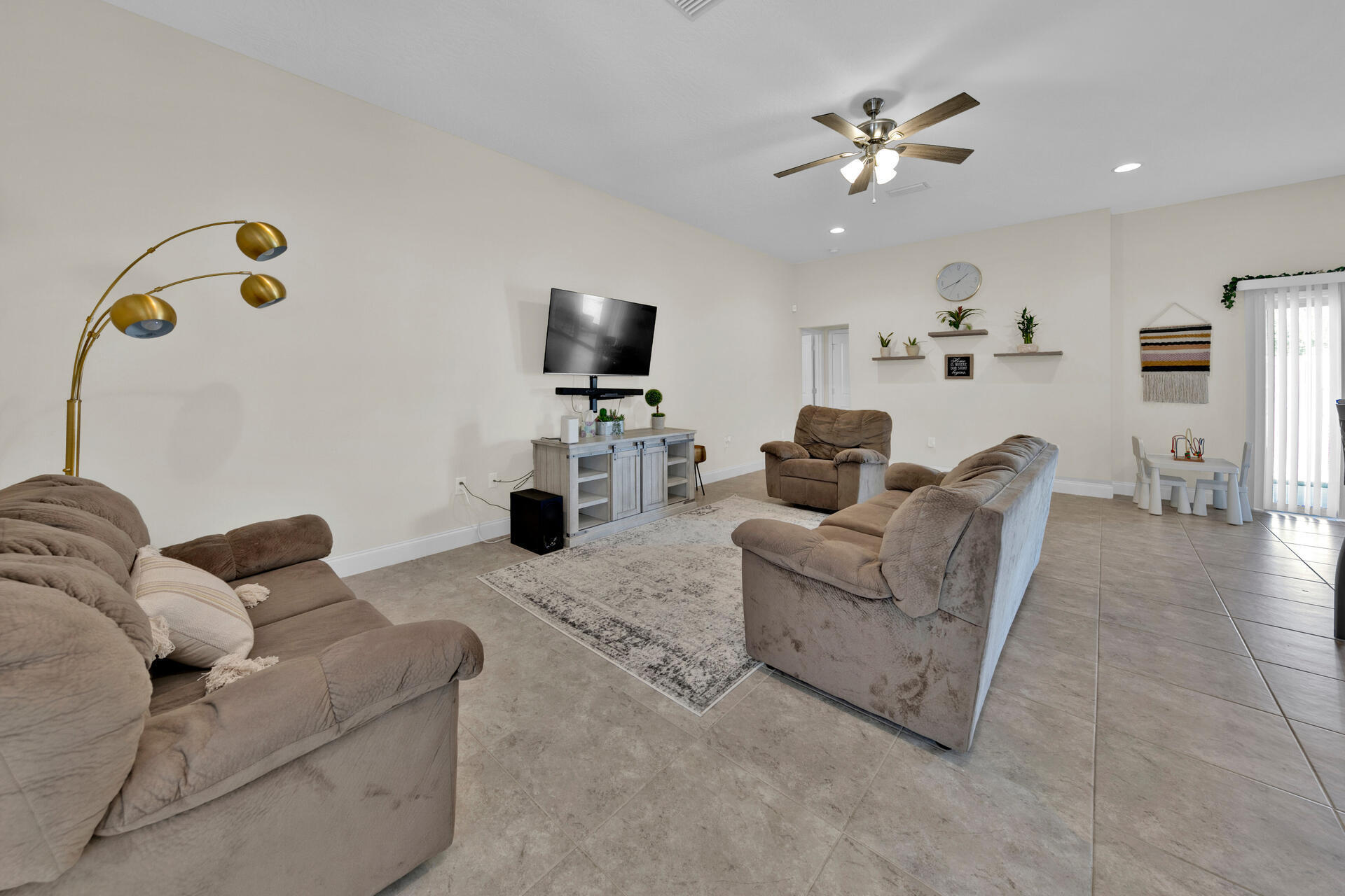 CHANAN ESTATES 1ST ADDN - Residential