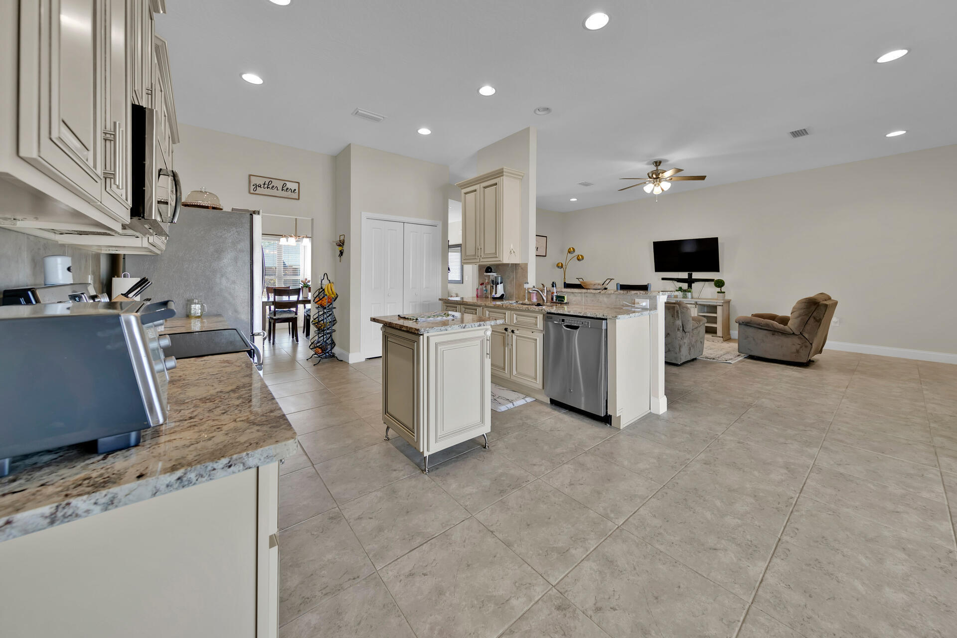 CHANAN ESTATES 1ST ADDN - Residential