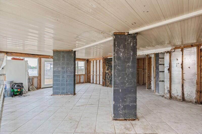 OKALOOSA ISLAND RESD (242203.00) - Residential