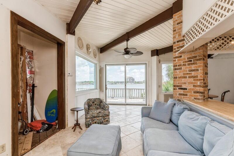 OKALOOSA ISLAND RESD (242203.00) - Residential