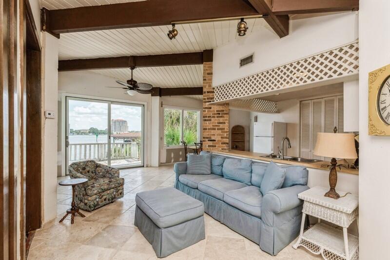 OKALOOSA ISLAND RESD (242203.00) - Residential