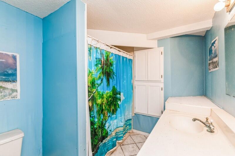 OKALOOSA ISLAND RESD (242203.00) - Residential