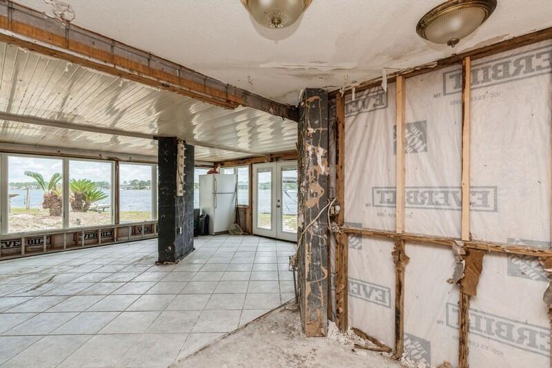 OKALOOSA ISLAND RESD (242203.00) - Residential