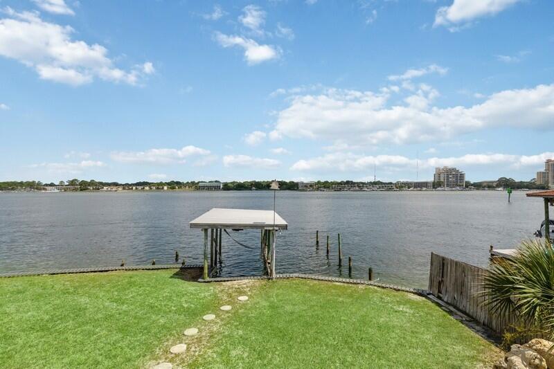 OKALOOSA ISLAND RESD (242203.00) - Residential