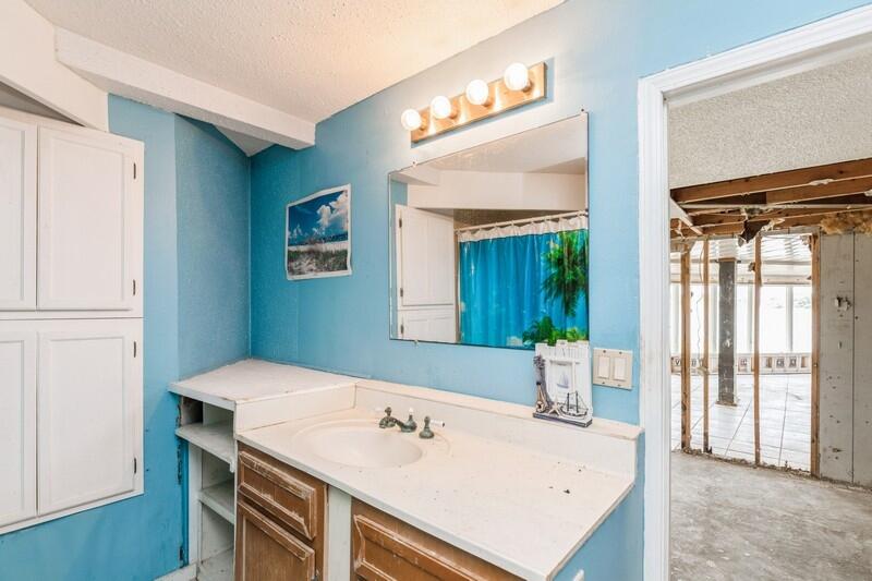 OKALOOSA ISLAND RESD (242203.00) - Residential