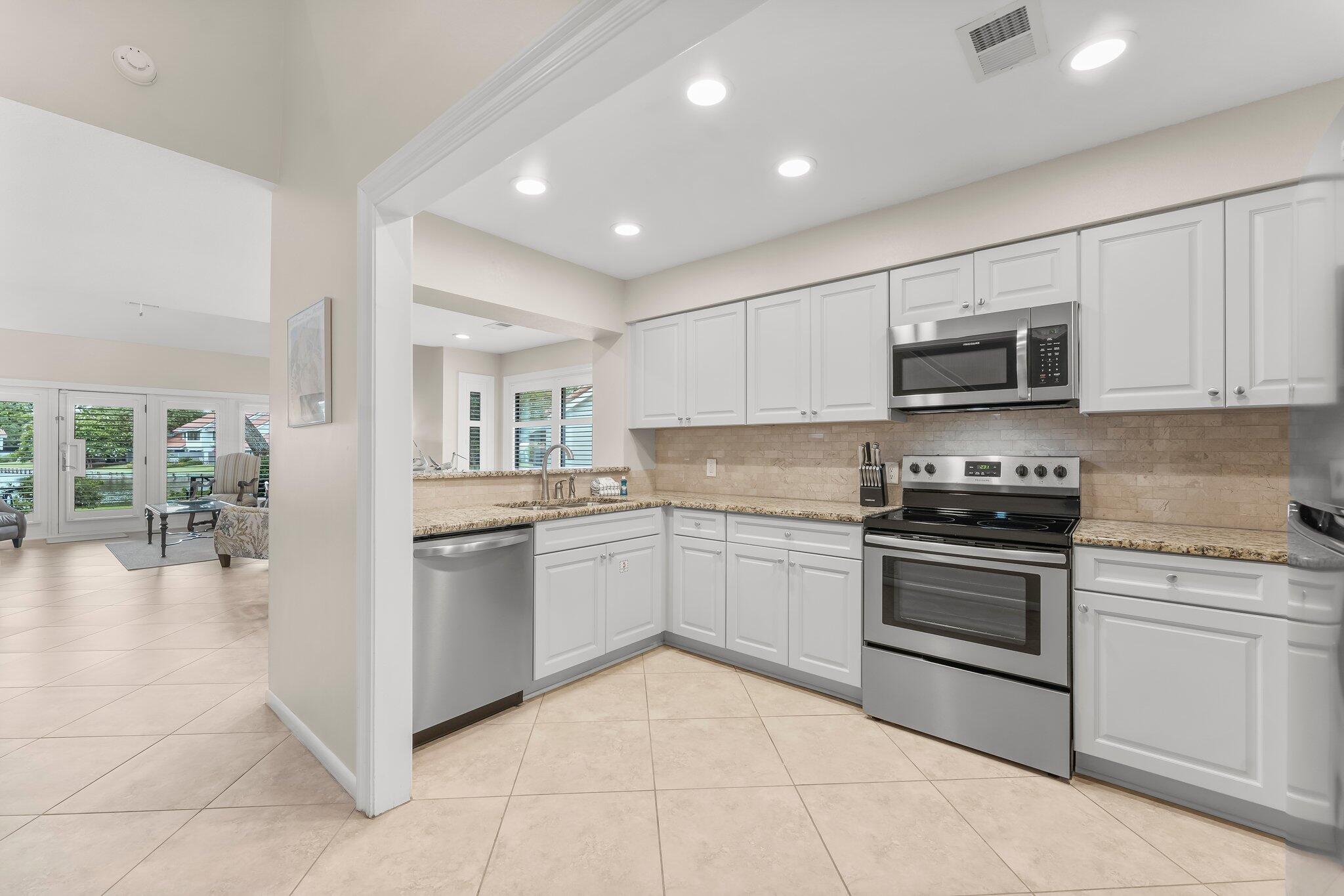 BEACHWALK VILLAS PH 03 - Residential Lease