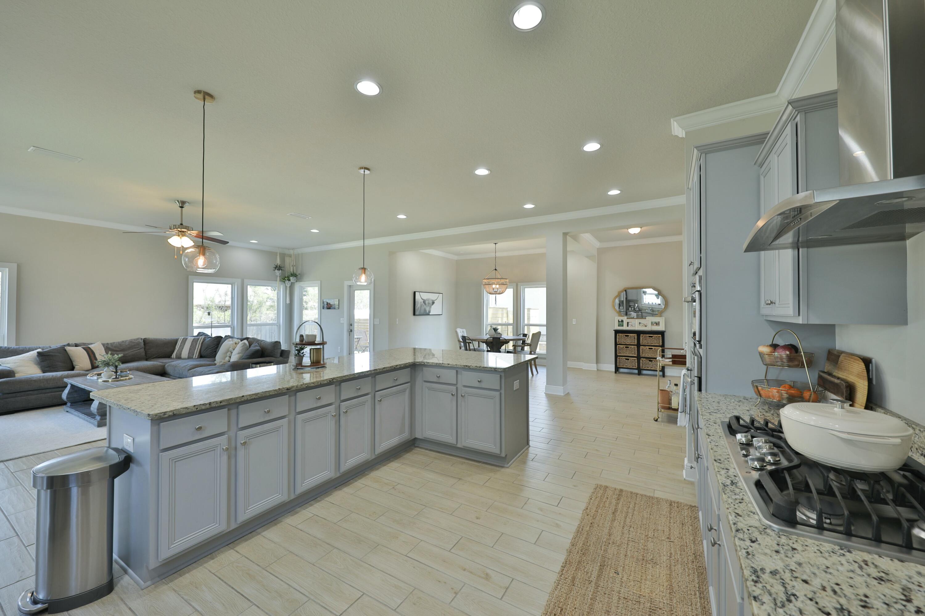 Mussett Bayou Manor - Residential