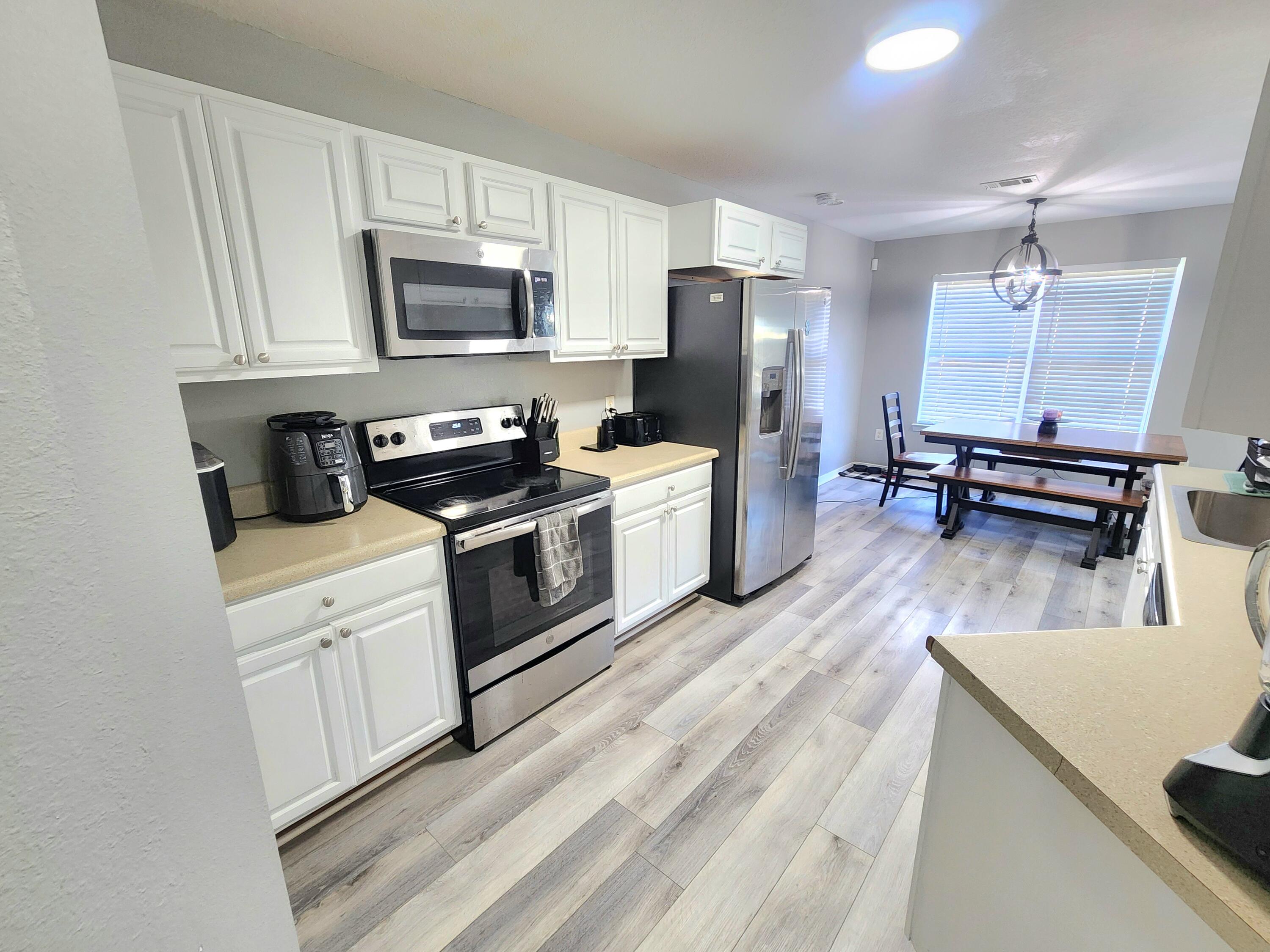 MCLAUGHLIN & HARRIS - Residential