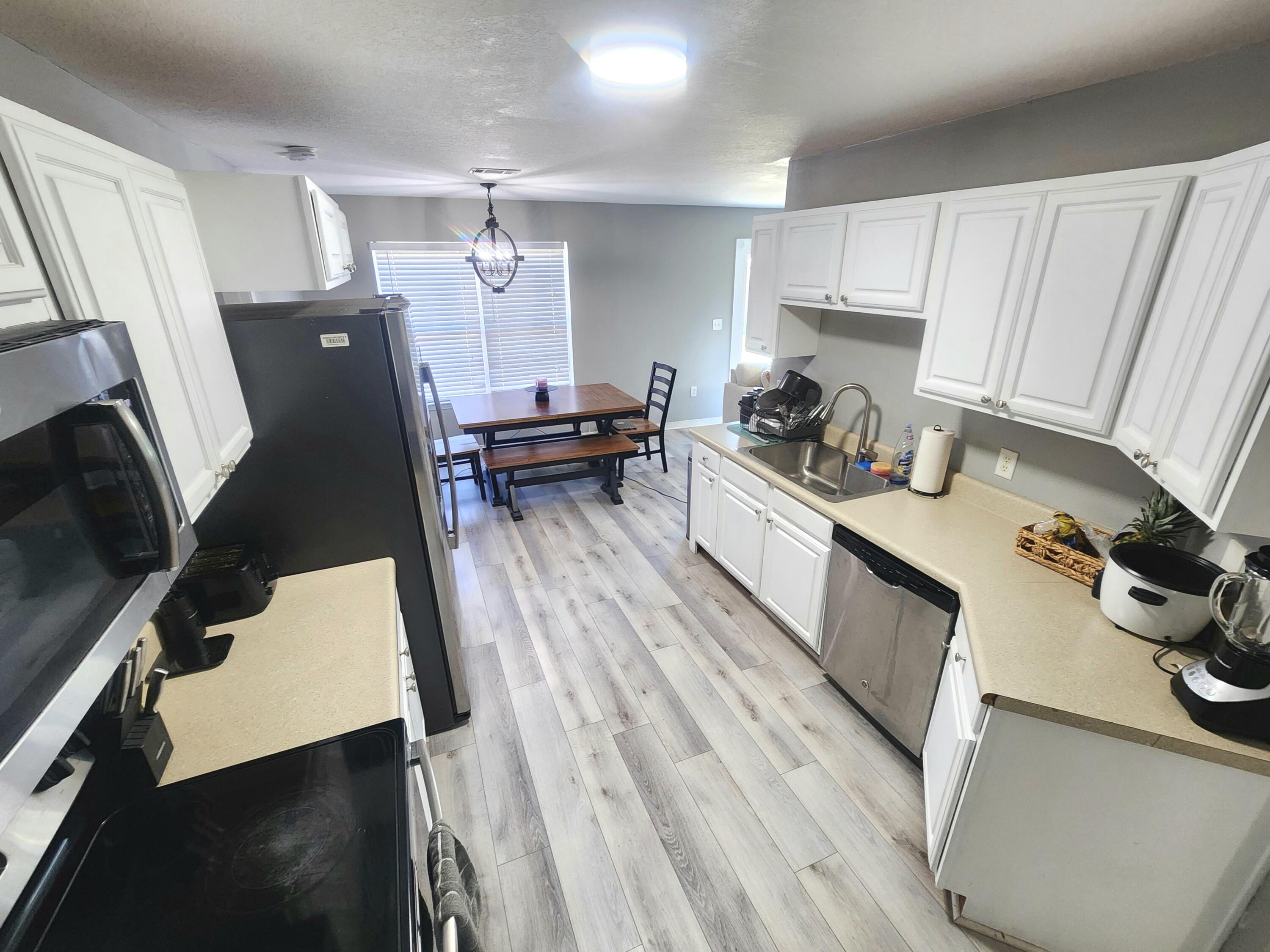 MCLAUGHLIN & HARRIS - Residential