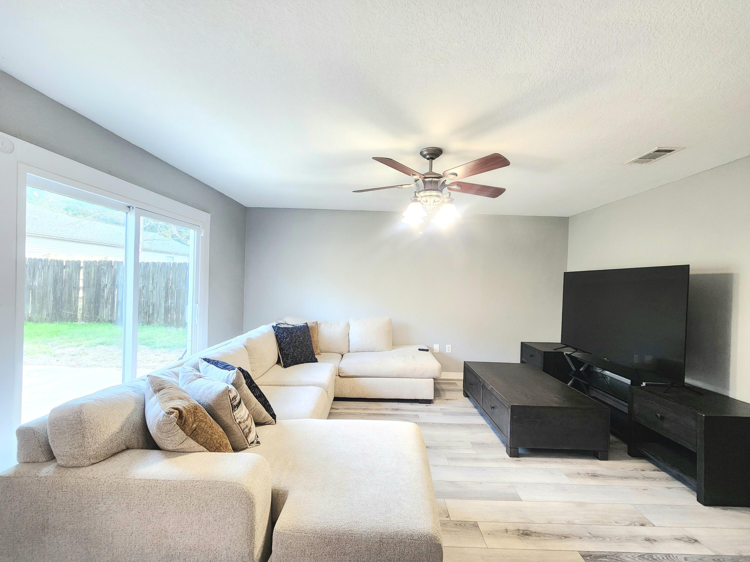 MCLAUGHLIN & HARRIS - Residential