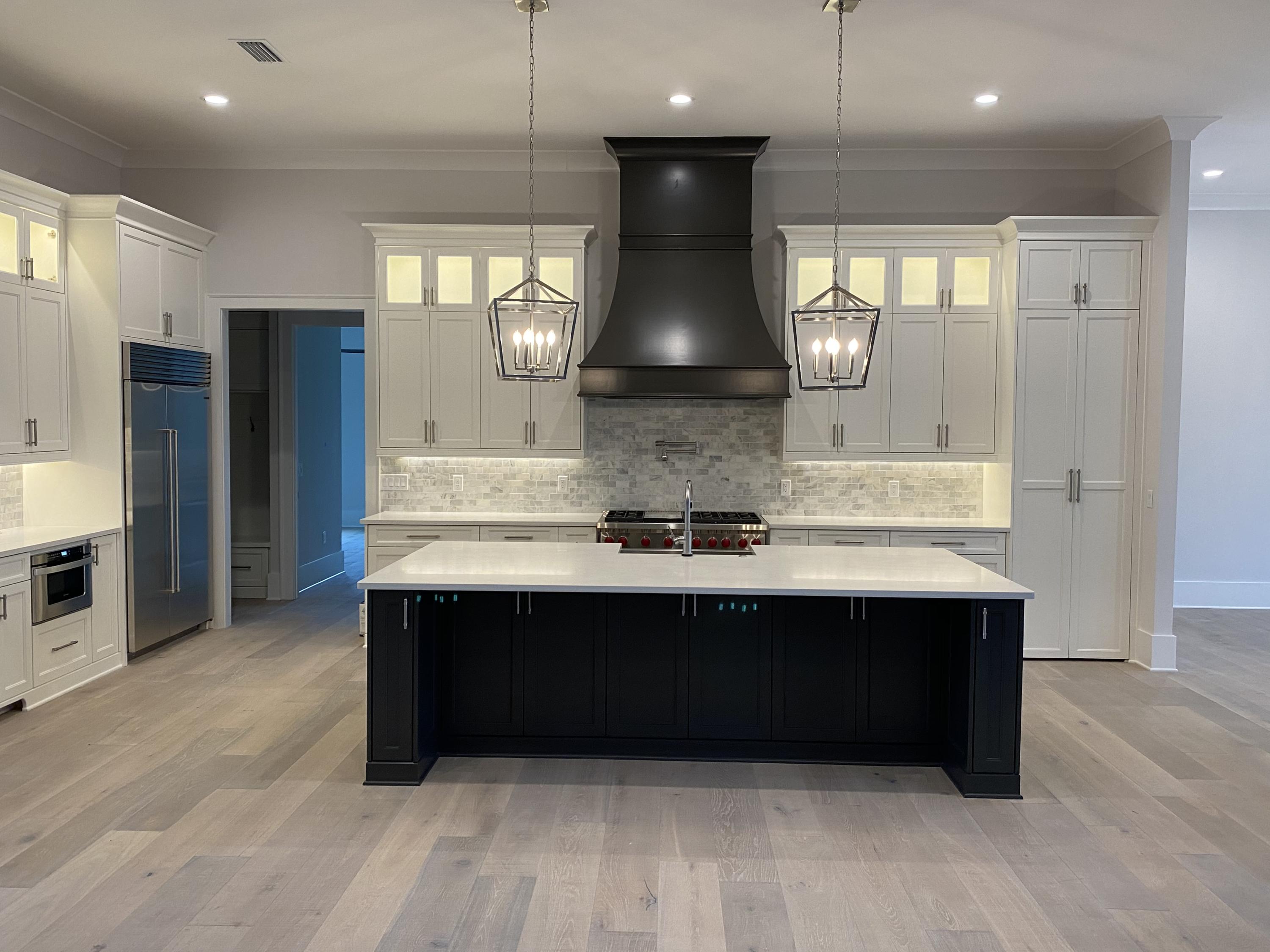 BURNT PINE - Residential