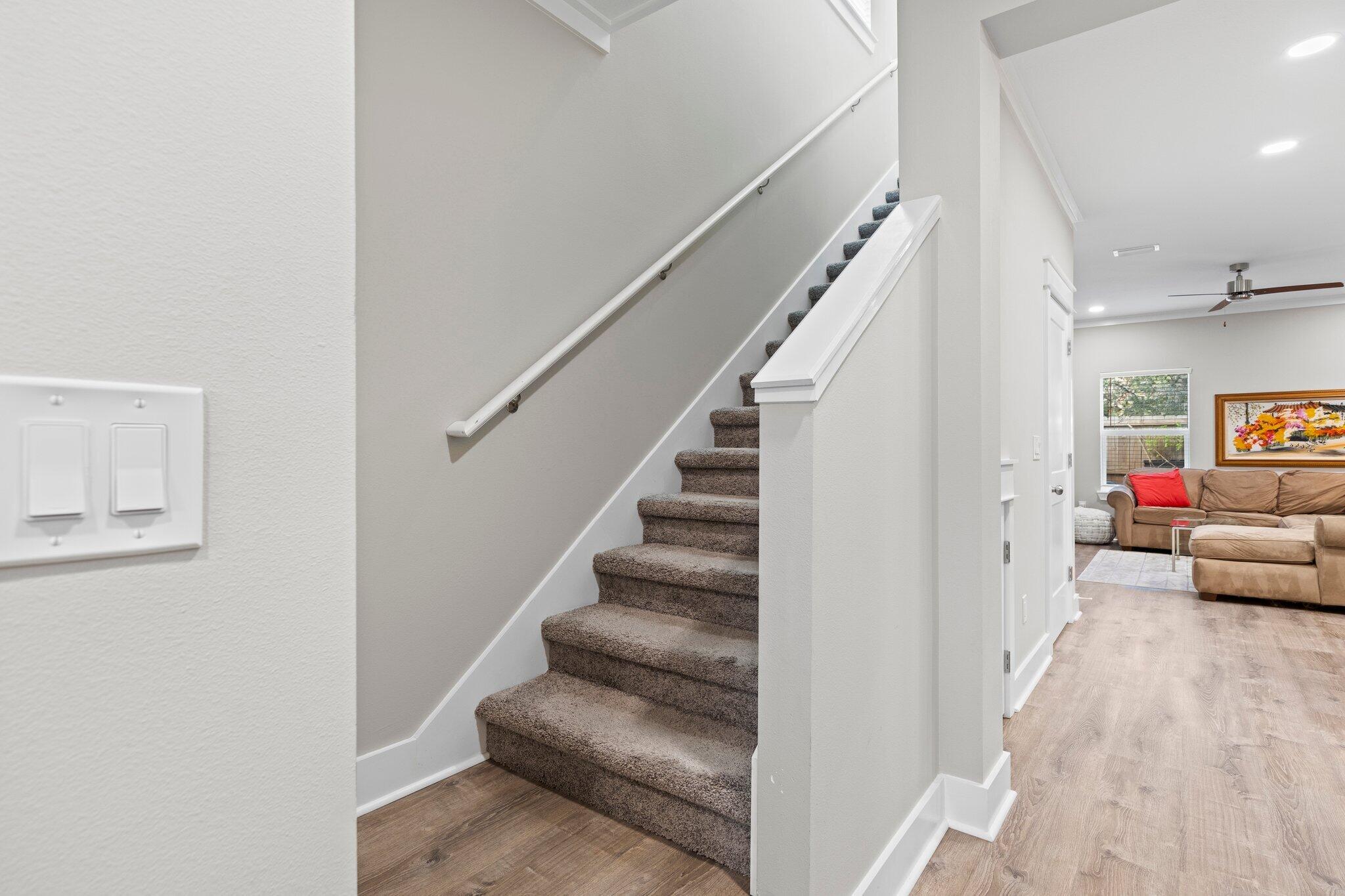 Praiseworthy Drive - Residential