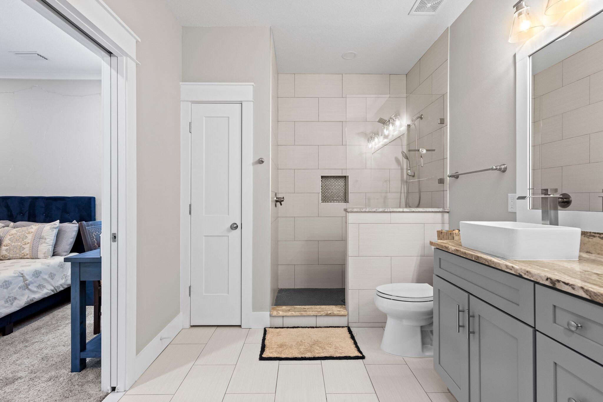 Praiseworthy Drive - Residential