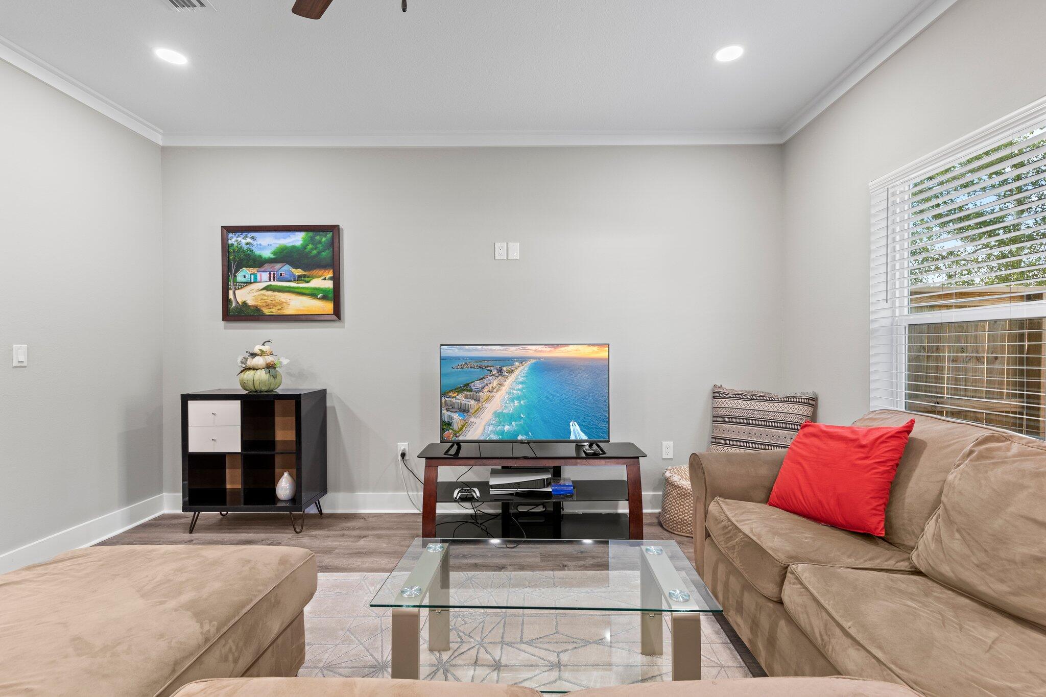 Praiseworthy Drive - Residential