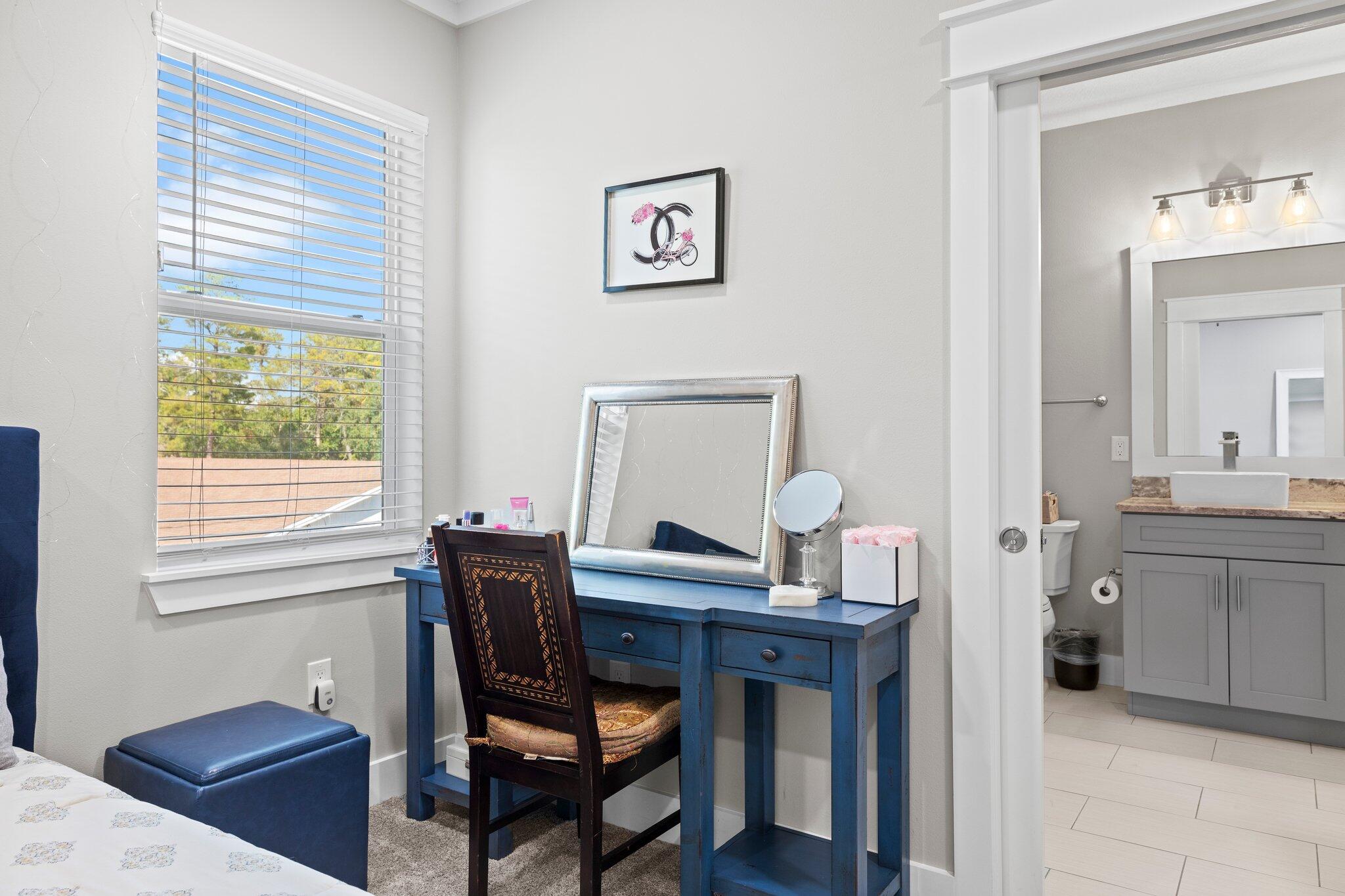 Praiseworthy Drive - Residential