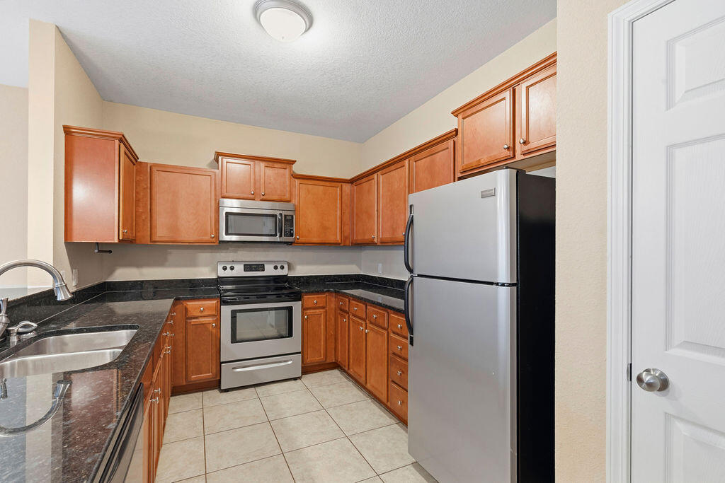 Savannah Heights T/H - Residential