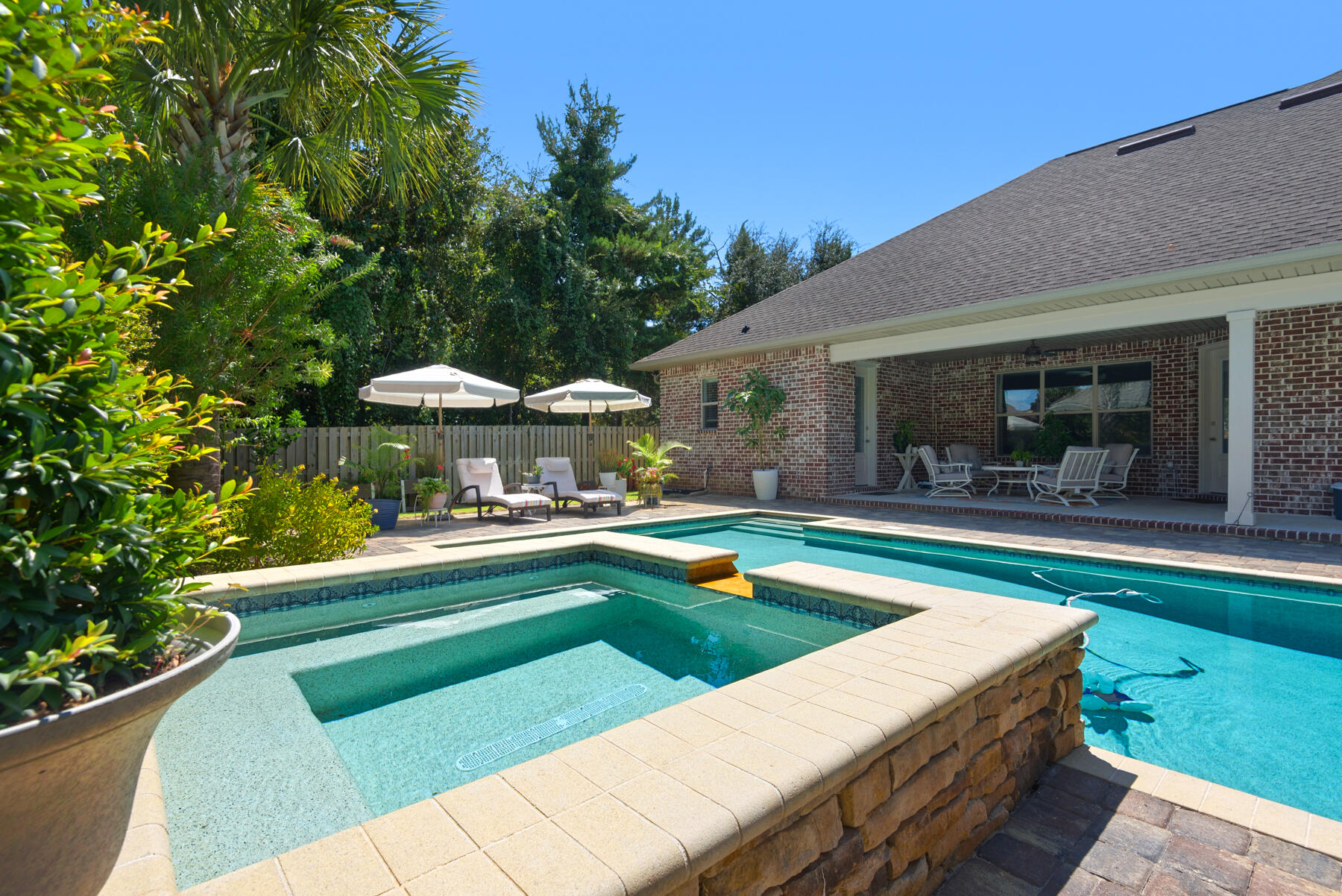 CAMELLIAS - Residential