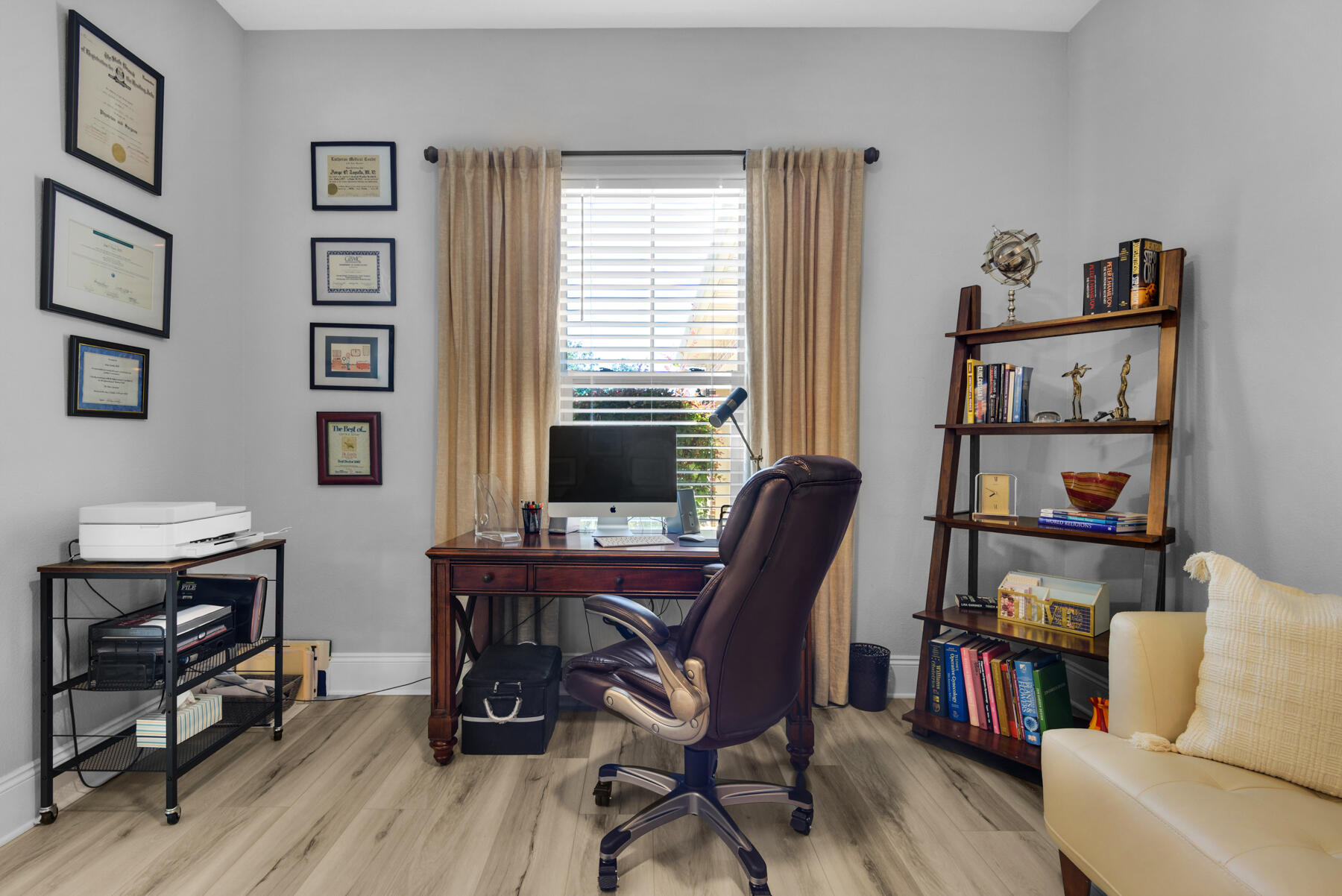 CAMELLIAS - Residential