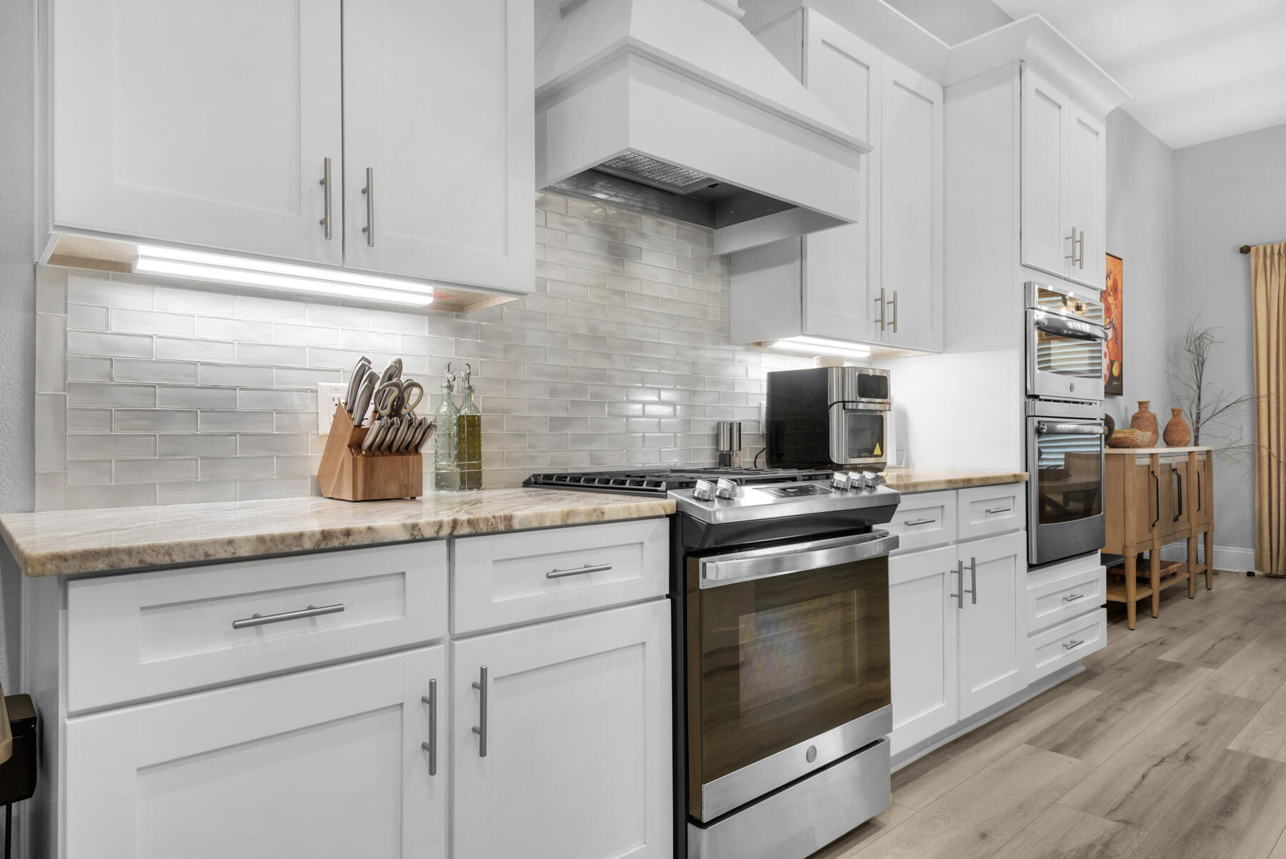 CAMELLIAS - Residential