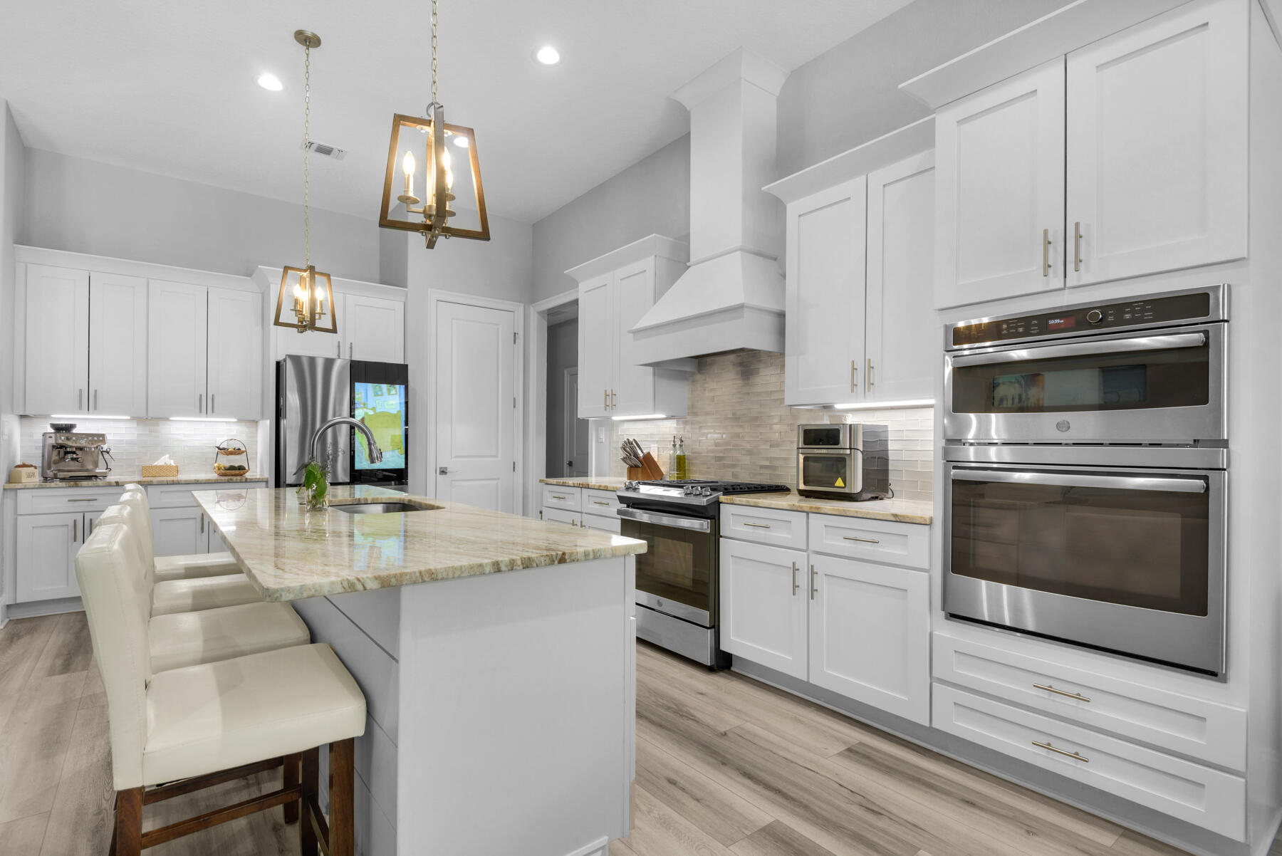 CAMELLIAS - Residential