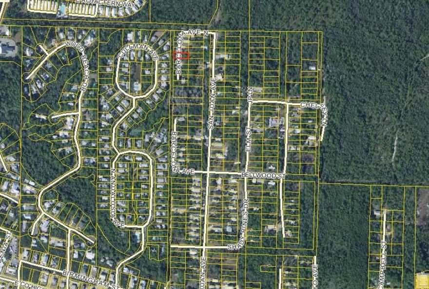 Nice buildable lot in Gulf Shore Manor. Easy beach access and in a very quiet area.