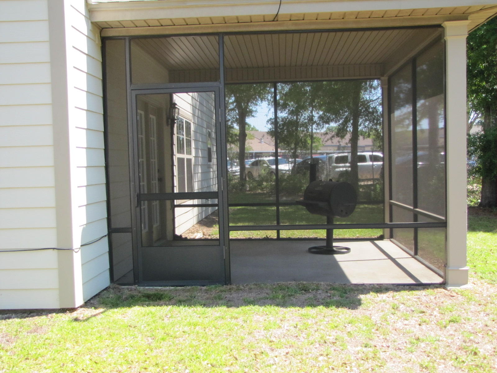 TRAILWOOD ESTATES - Residential Lease