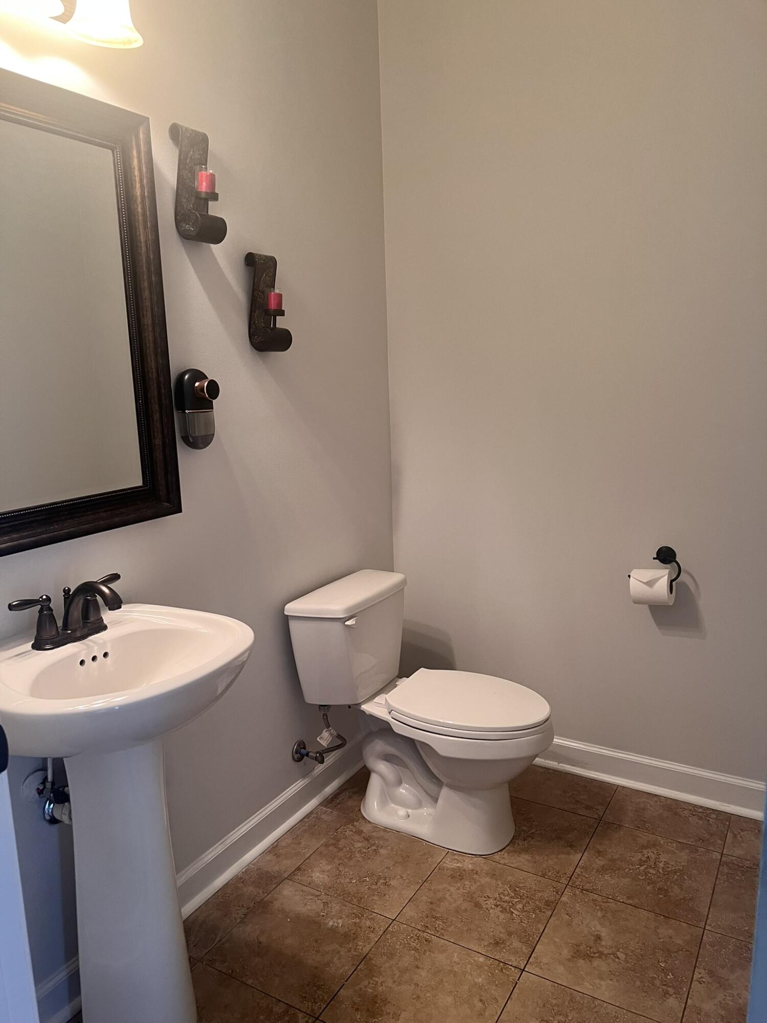 TRAILWOOD ESTATES - Residential Lease