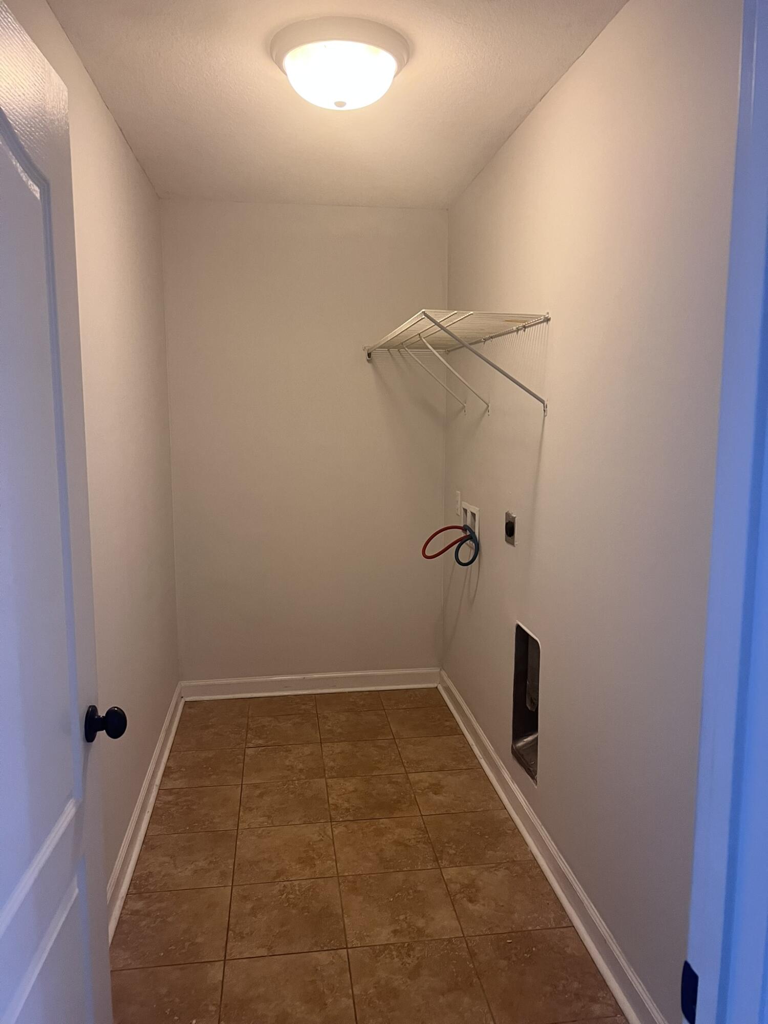 TRAILWOOD ESTATES - Residential Lease