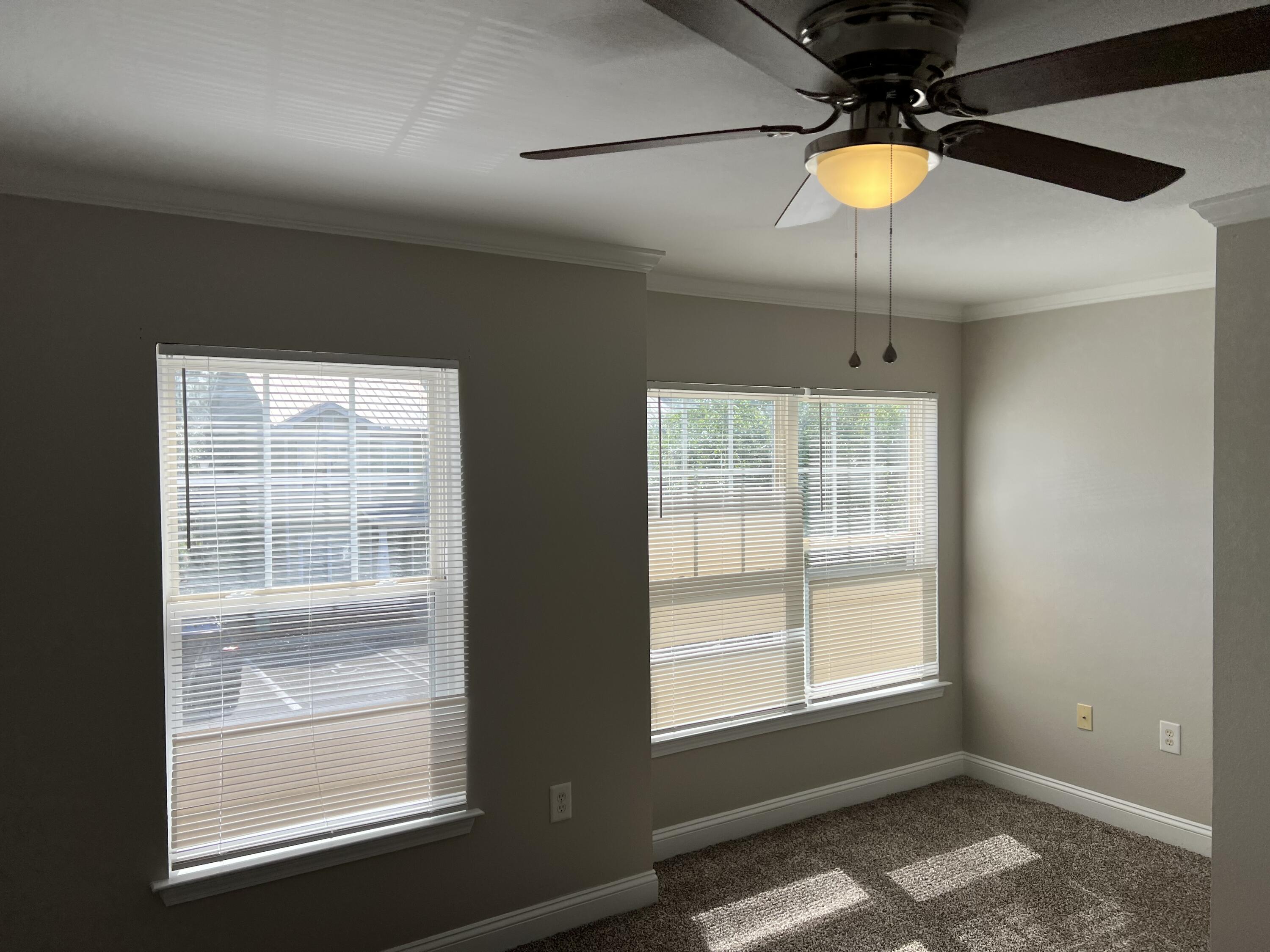 VERANDAS OF FREEPORT, THE - Residential Lease