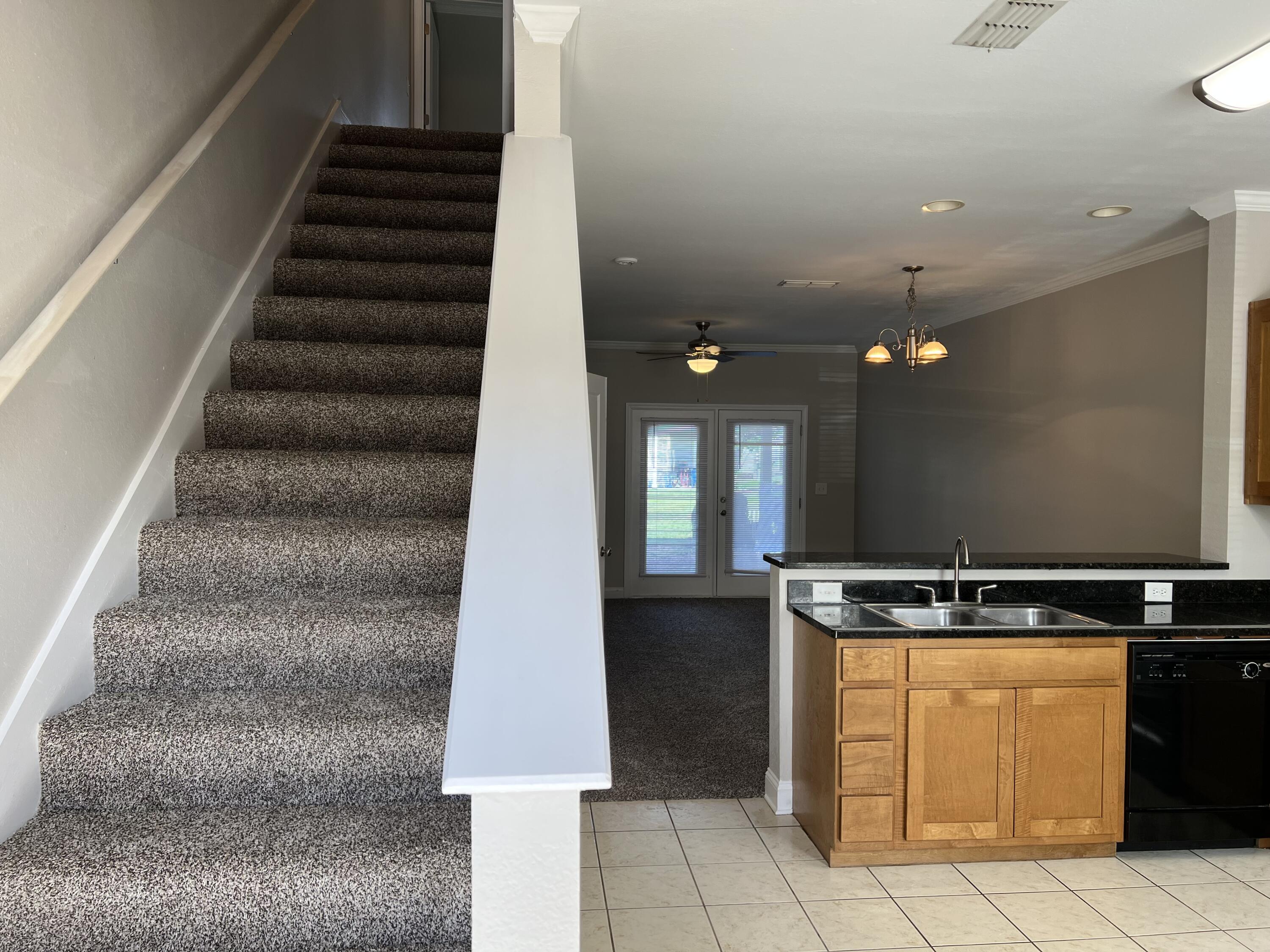 VERANDAS OF FREEPORT, THE - Residential Lease