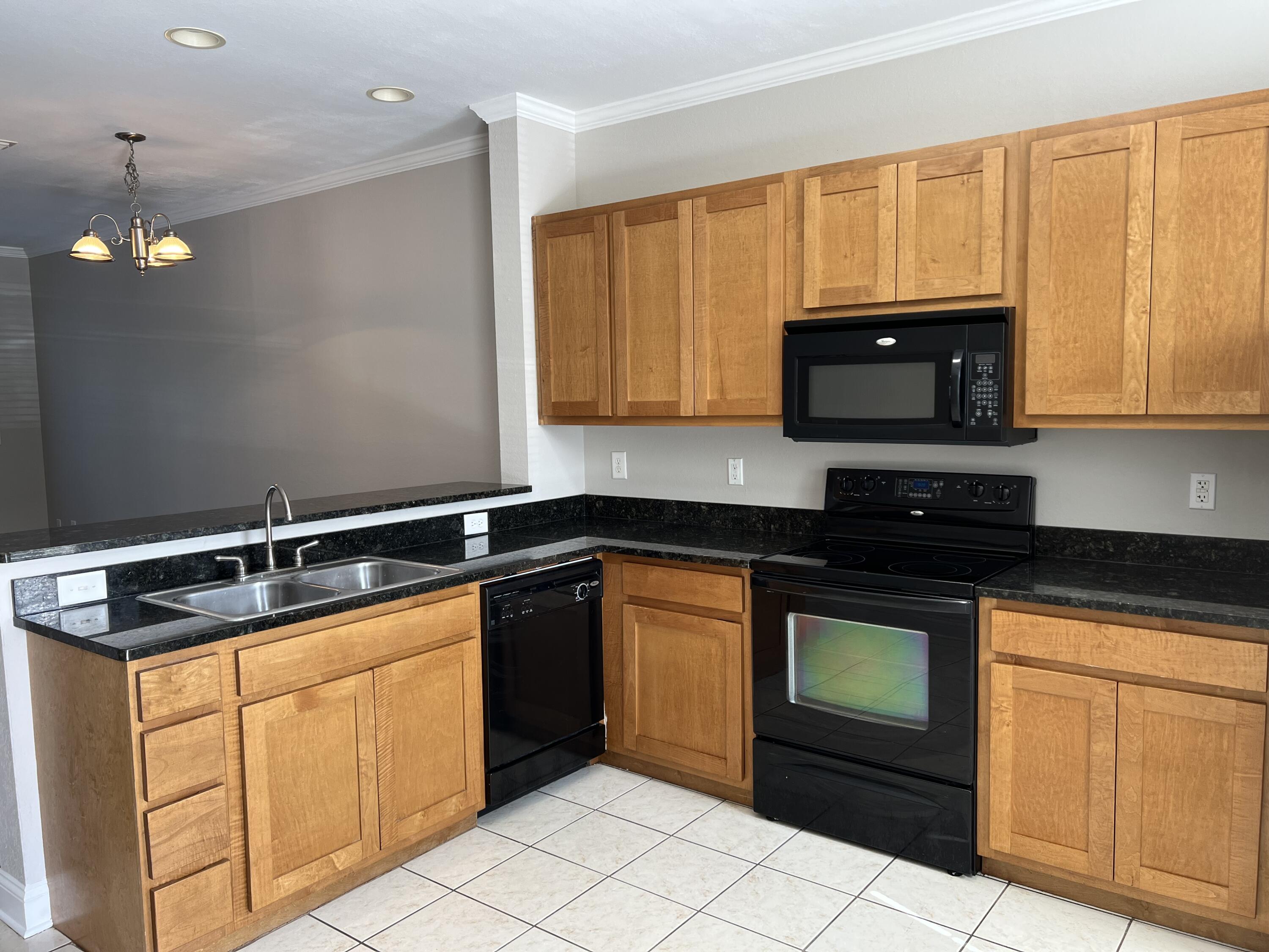 VERANDAS OF FREEPORT, THE - Residential Lease