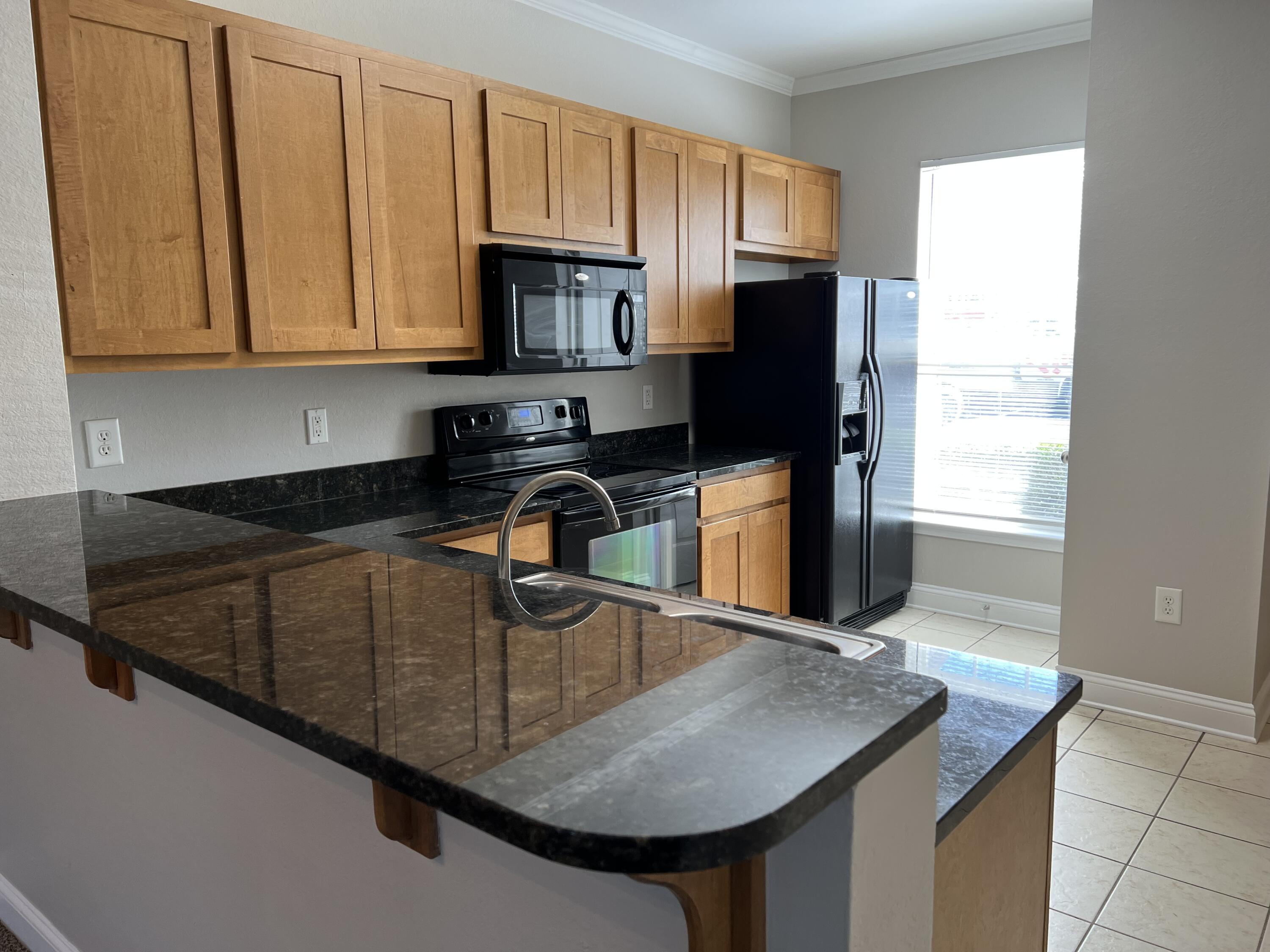 VERANDAS OF FREEPORT, THE - Residential Lease