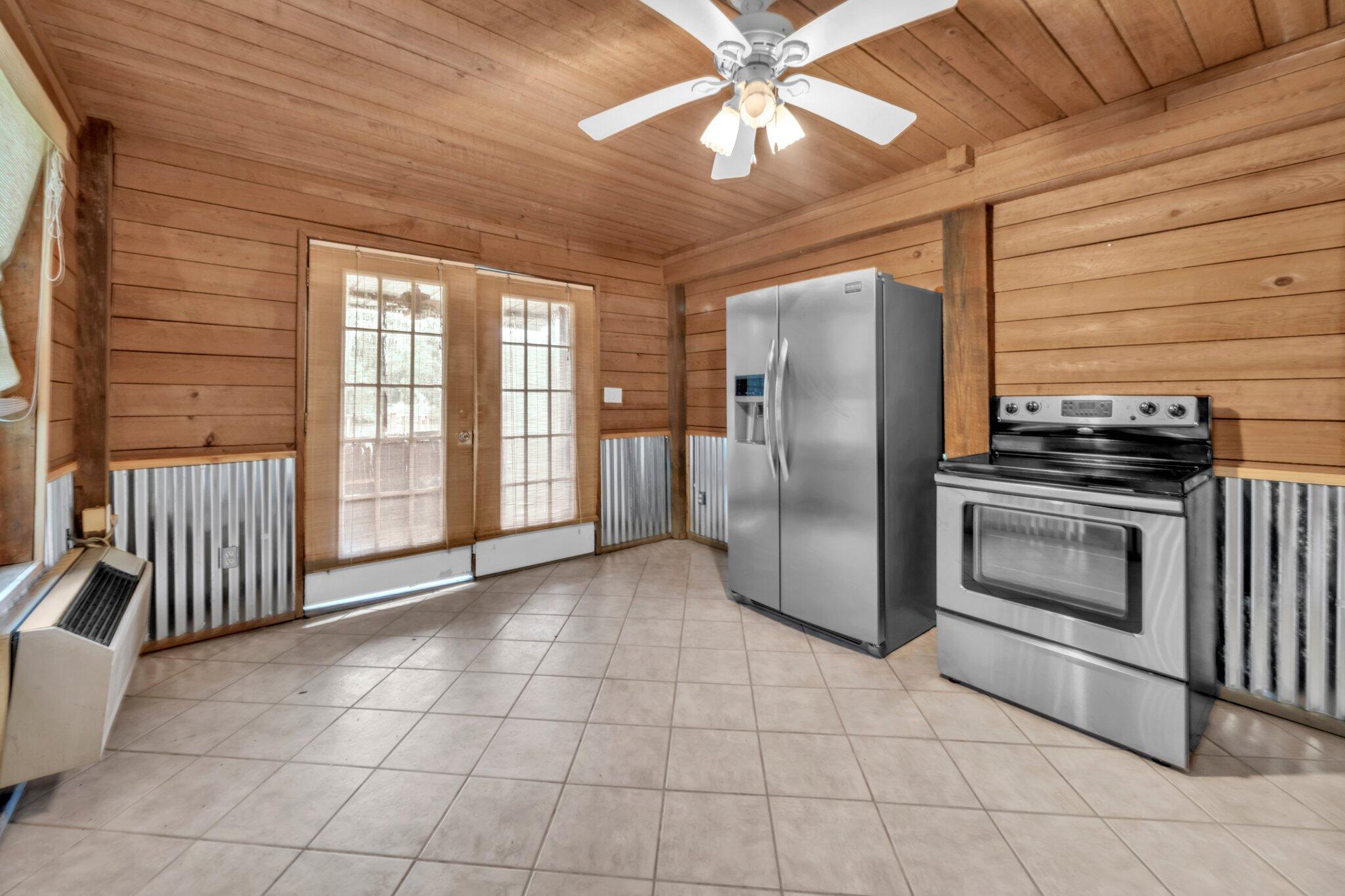 CHOCTAWHATCHEE RIVER ESTATES - Residential