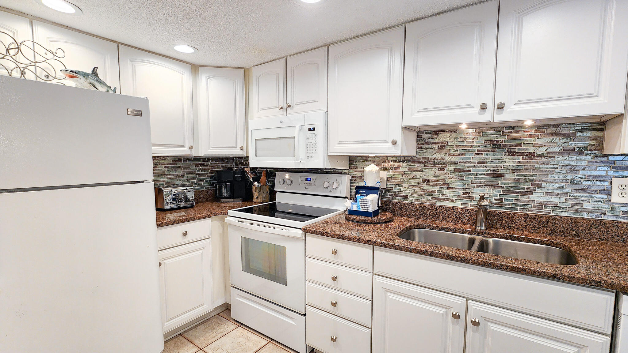 ISLAND ECHO CONDO - Residential