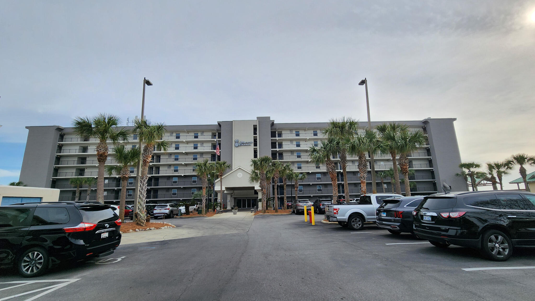 ISLAND ECHO CONDO - Residential