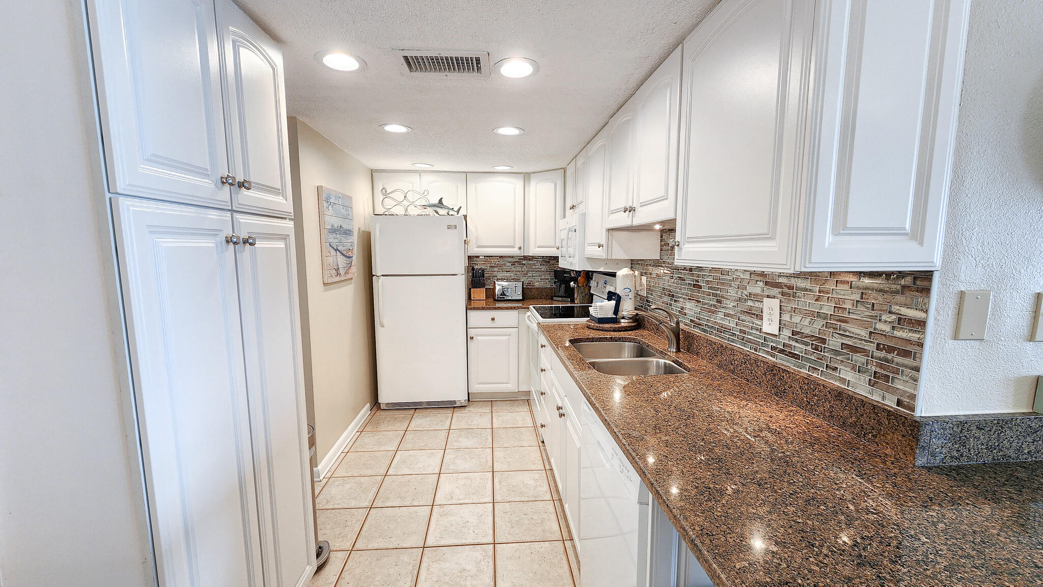 ISLAND ECHO CONDO - Residential