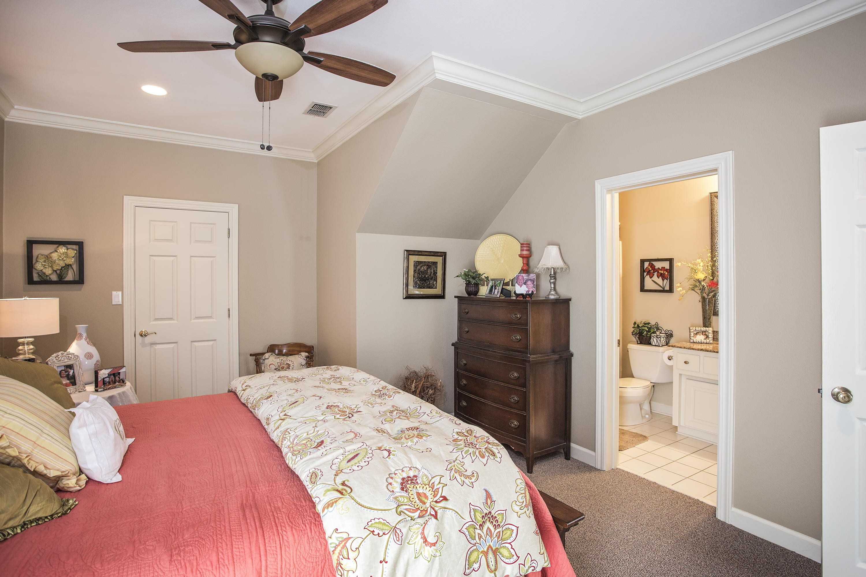 CHANTECLAIRE - Residential