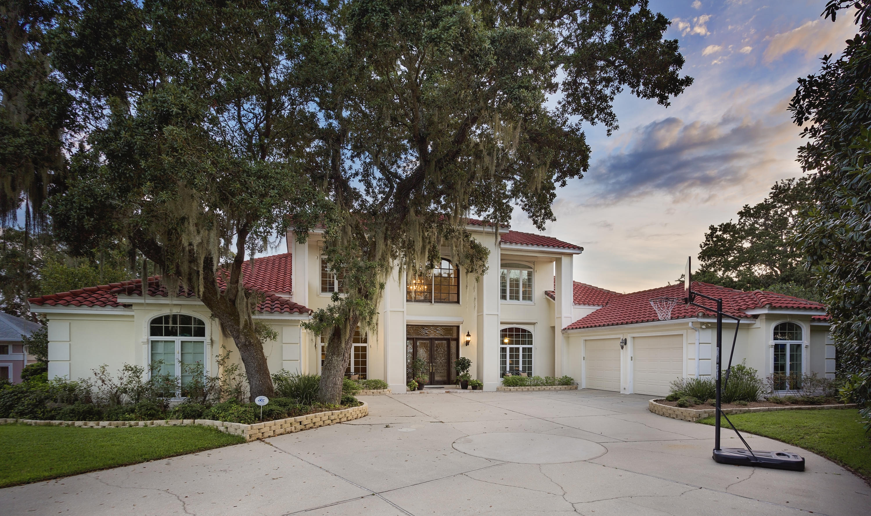 CHANTECLAIRE - Residential