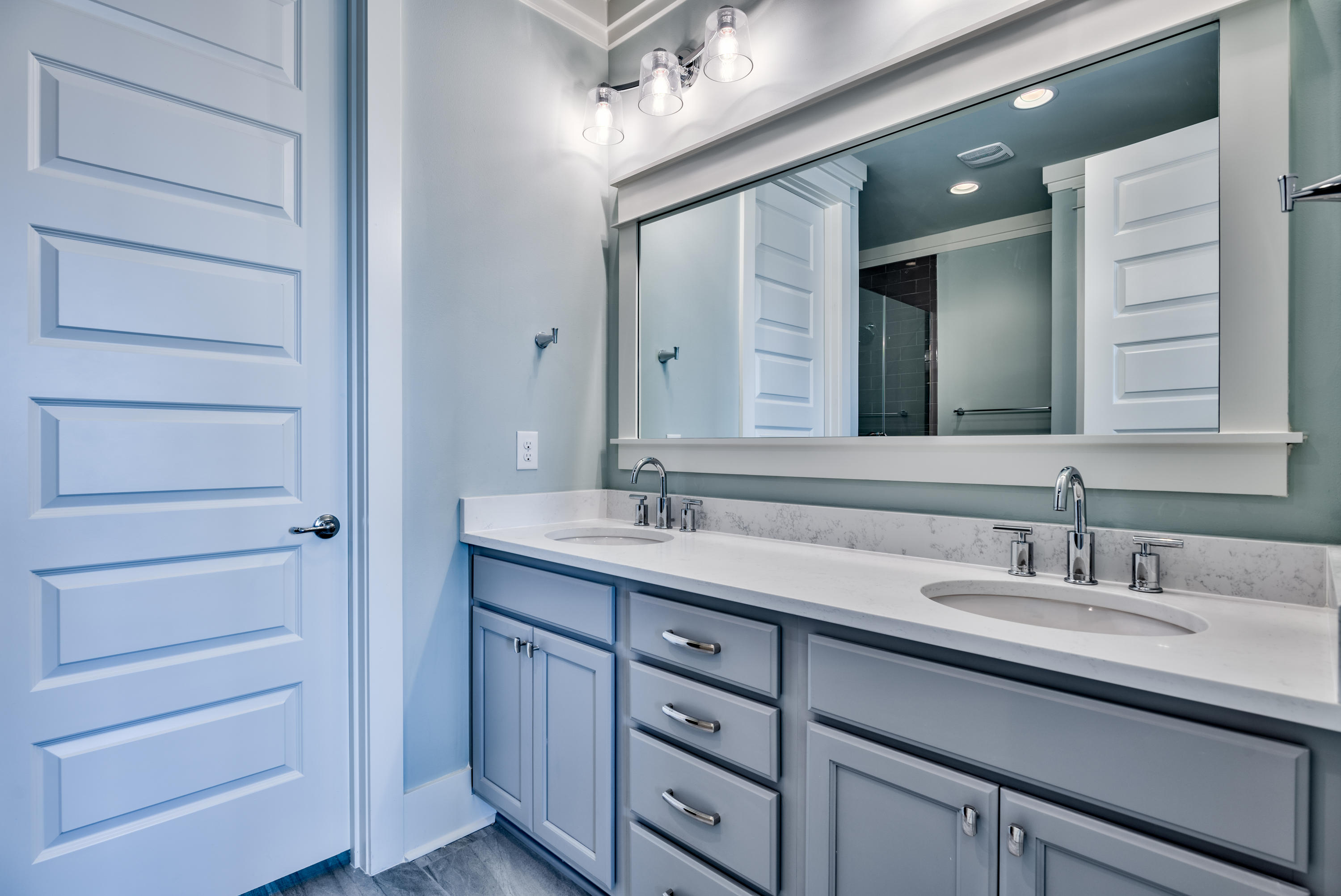 HIDDEN PALMS - Residential