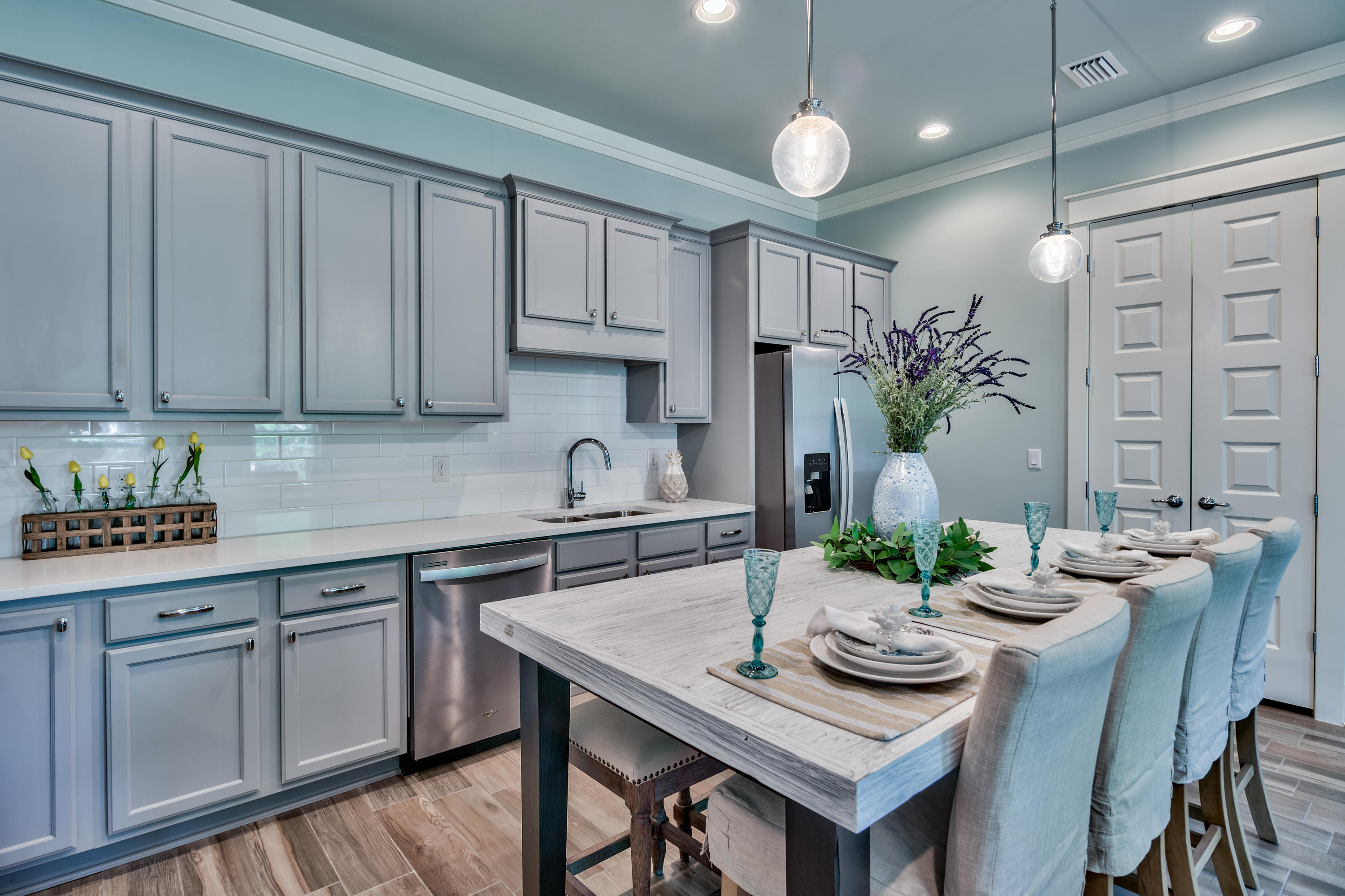 HIDDEN PALMS - Residential